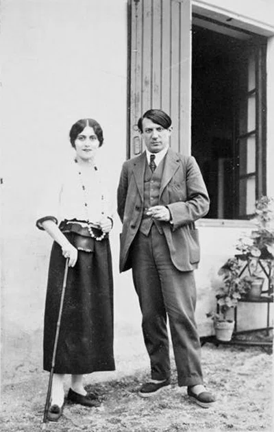 パブロ・ピカソの最初の妻オルガは悪妻かミューズか？｜芸術家の恋人