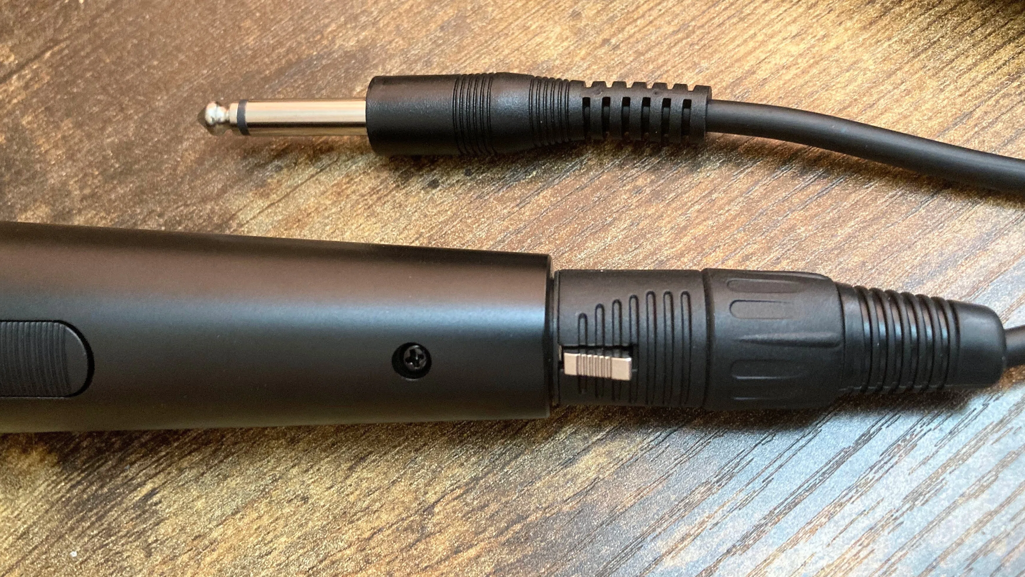 ワイヤレススピーカーGRV-PS70WA オーディオテクニカ ATR1300x 星3.7？オーディオテクニカ製マイク ATR1300xの使用感とAmazonレビュー