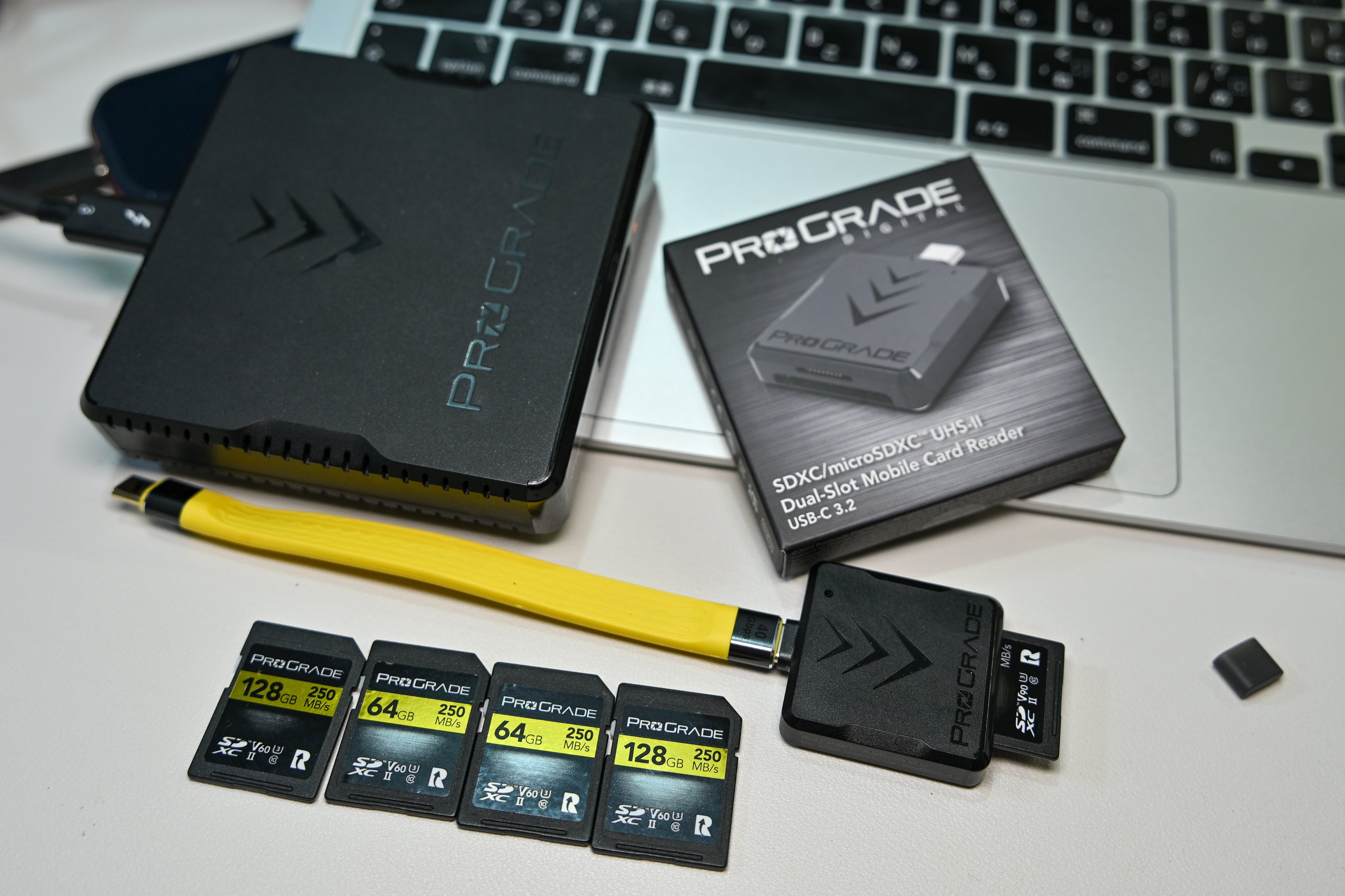 【Gary 】 PROGRADEデュアルカードリーダー Dual-Slot SD Memory Card Reader | ProGrade Digital