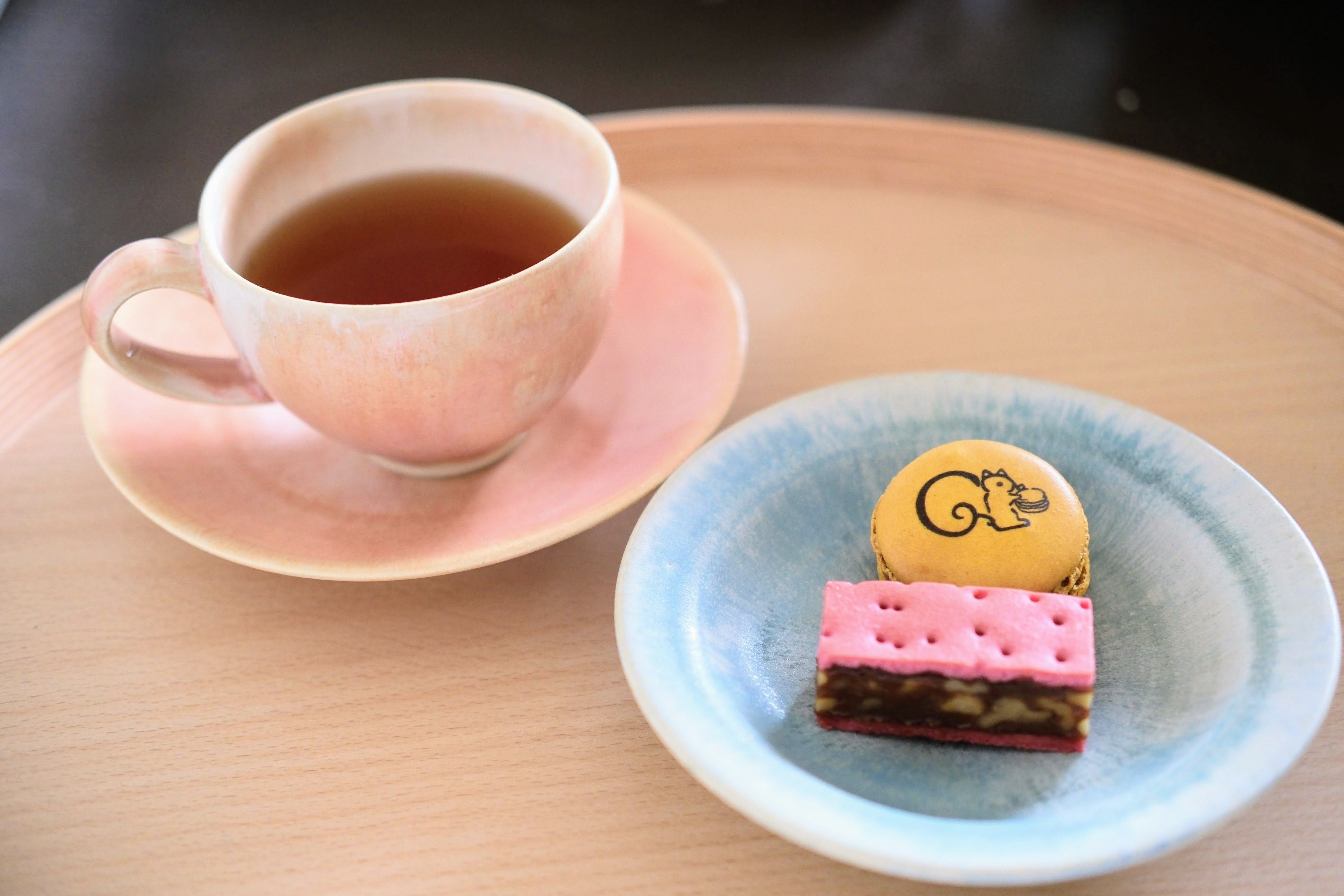 ピエール・エルメ・パリ×鎌倉紅谷」 クルミッ子＆イスパハン食べてみた