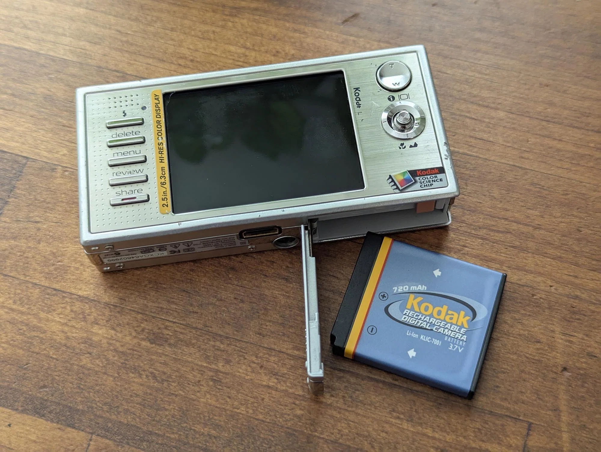 トイデジ トイカメラ】Kodak V705 デュアルレンズ｜ゆるカメ2014