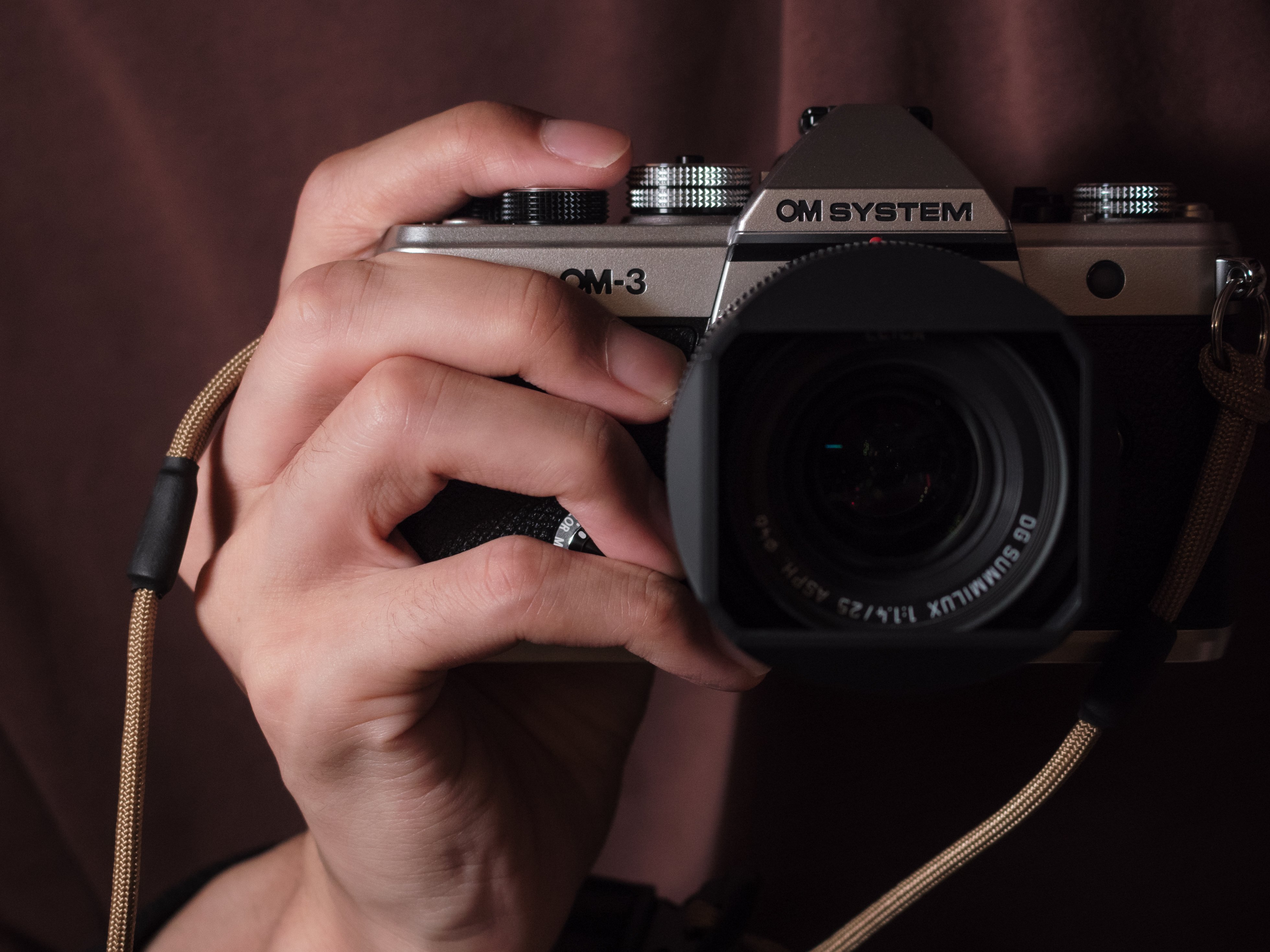 OM-3の持ち方の話｜kamo