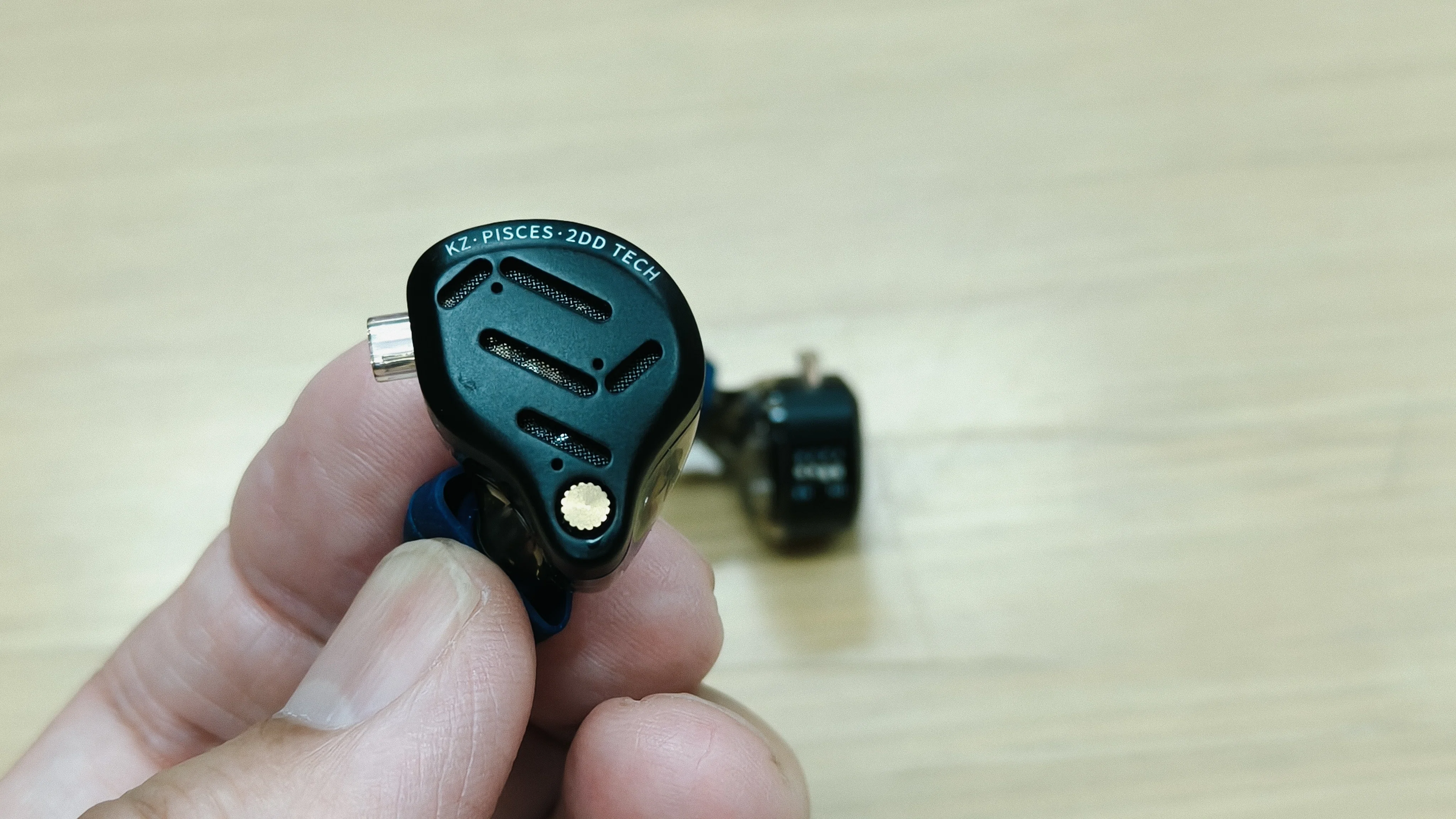 これは 『令和版 ZSTx』 なのか？ KZ Pisces｜あら50りっぷ