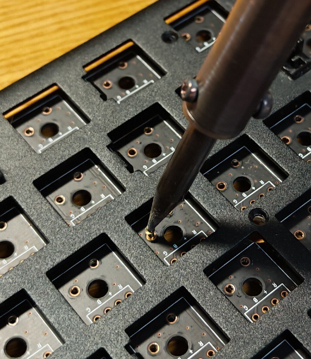 HyperX origins coreをホットスワップ可能に改造する(一般的メカニカル