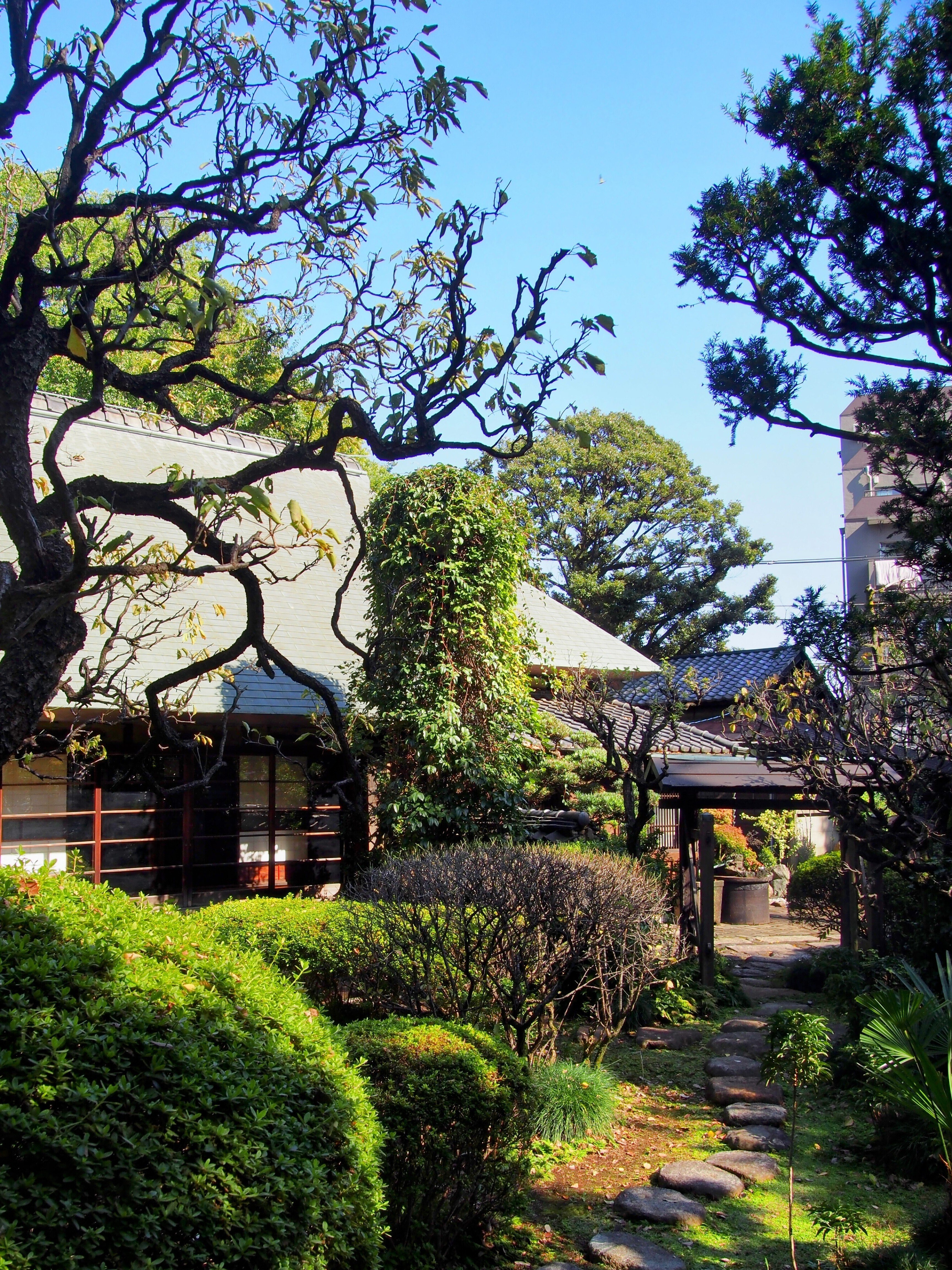 23区内に残る江戸時代後期の古民家の庭、宮野古民家自然園。｜niwa_emon