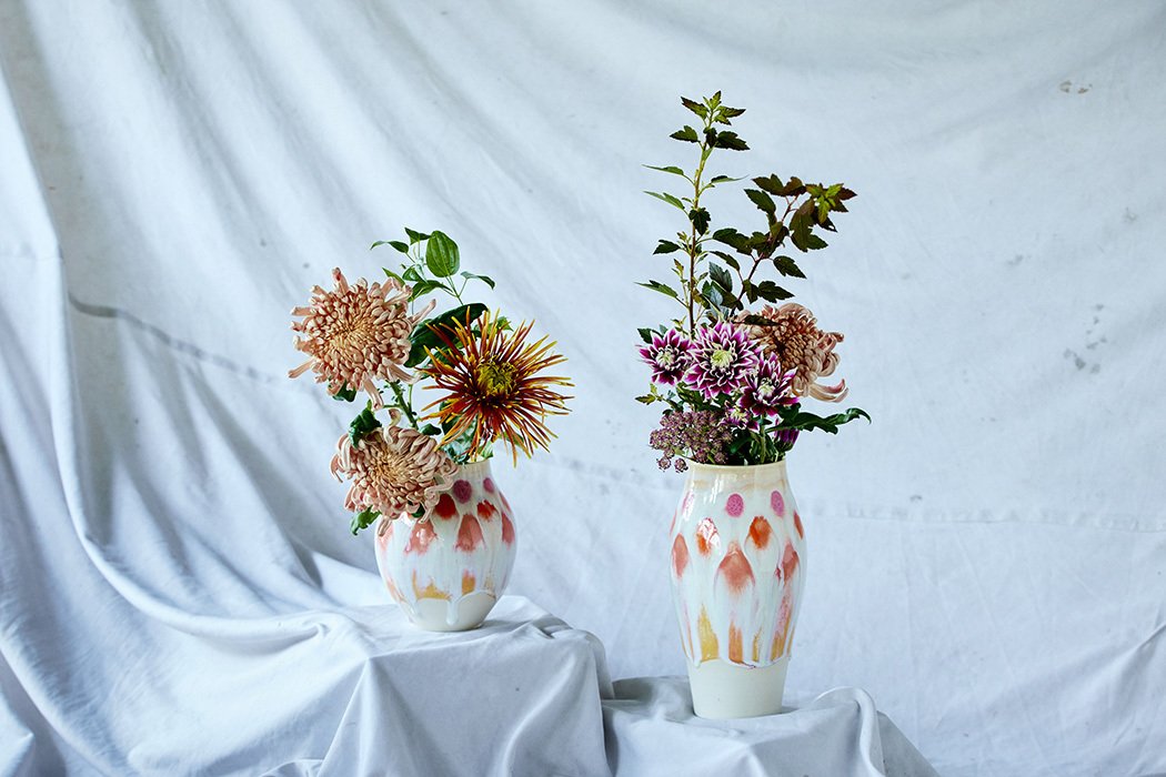 HIUCHI 10周年特集】花の個性を映す、釉薬の物語「夢のガーデン