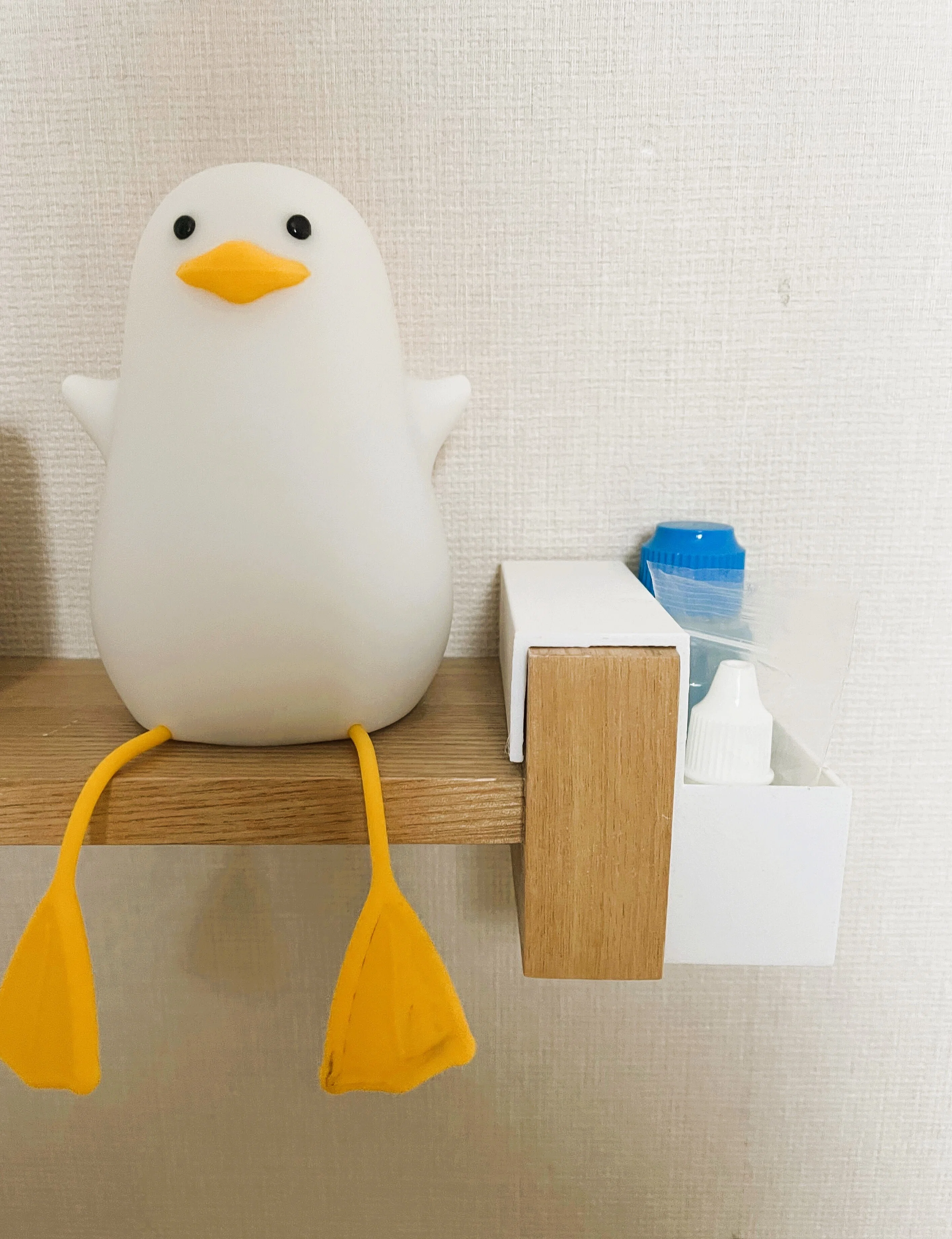 3Dプリンターでベット周りスッキリ！ 壁につける家具、にポケットを