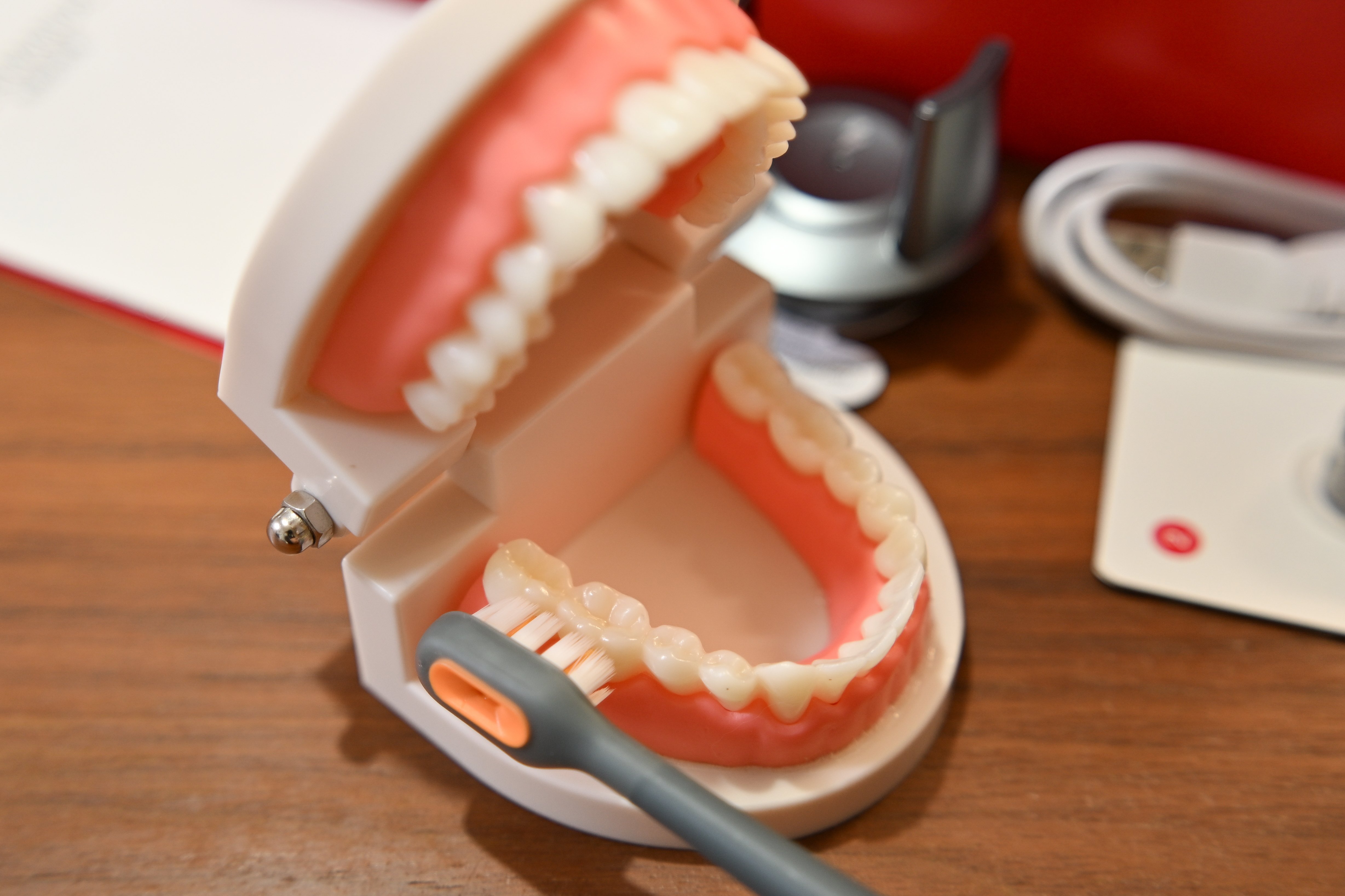 RANVOO 超強力マイクロバブル　ソニック電動歯ブラシ RANVOO】マイクロバブルで口腔ケア🦷ソニック電動歯ブラシ - YouTube