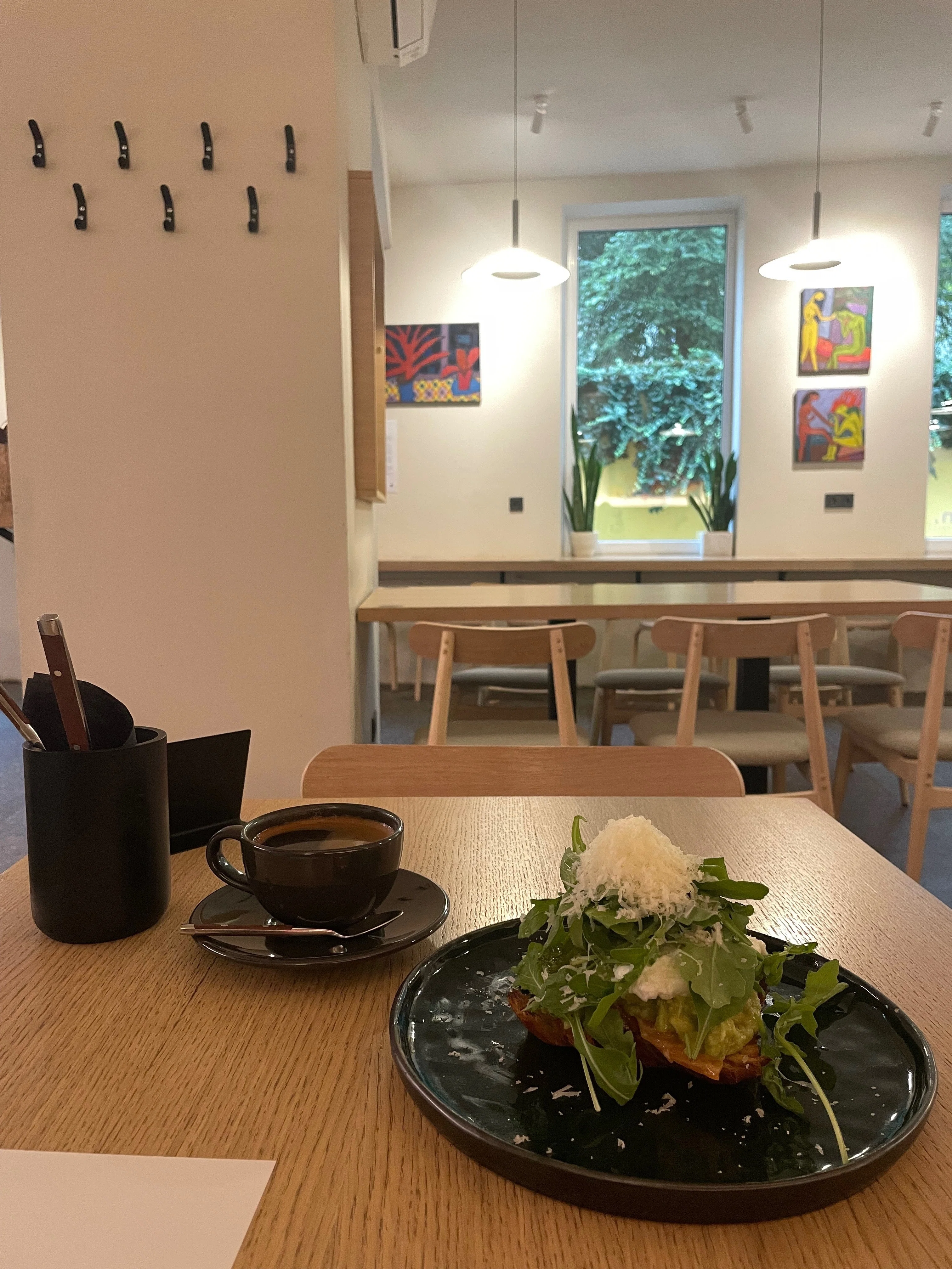 クラッシックカフェ 88【M→R】ビリニュスのお氣に入りカフェ3選｜マーヤとレイコ