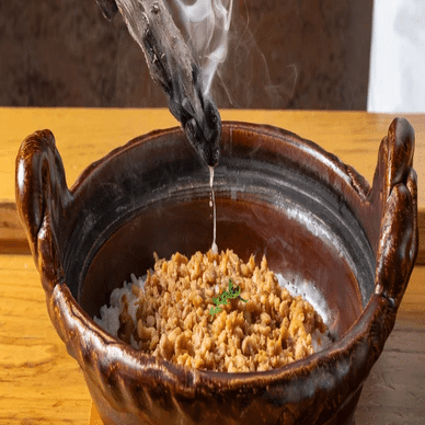 DYNACブランド図鑑（2025年〜新業態） ▷ 特選高坂鶏を使用した「唯一