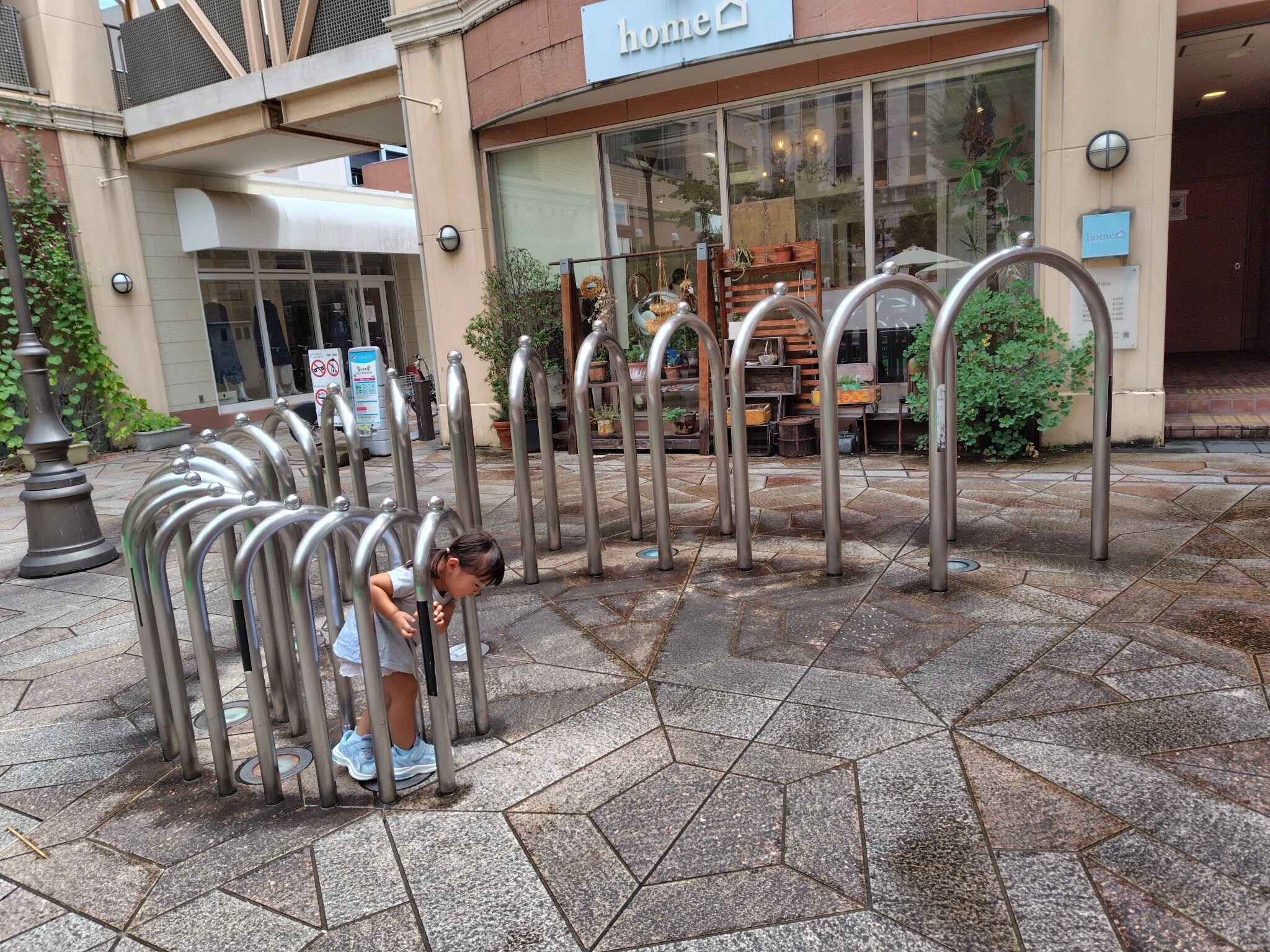 誰かの願いがカタチになった本棚(七日町)【山形市・本のある場所めぐり