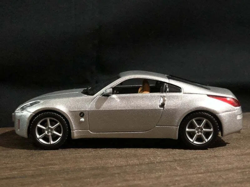 京商 1/43 Jコレクションシリーズ 日産フェアレディZ (Z33型)｜てOの