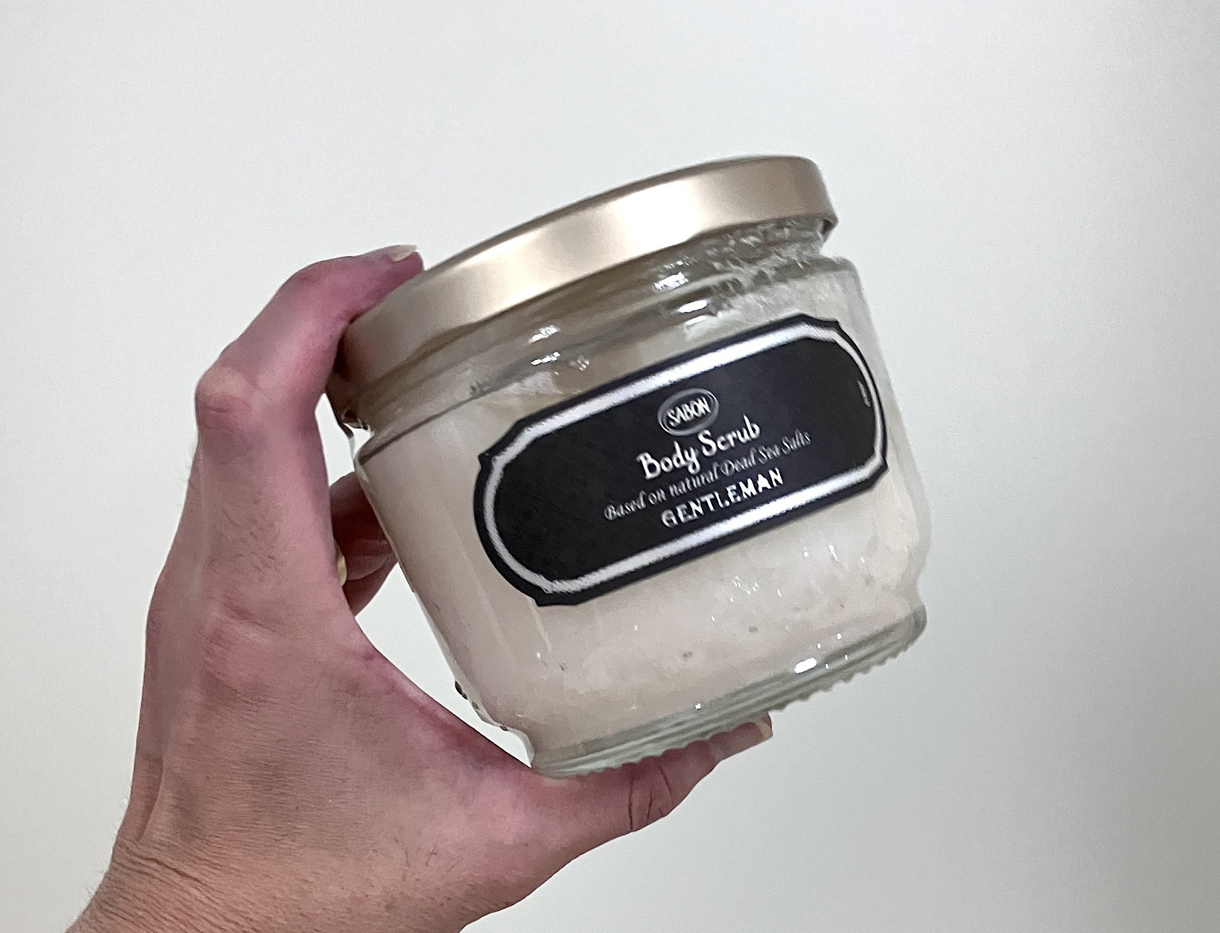 綾野剛に倣い、SABONのボディスクラブ買いました｜MWM MIZORAH