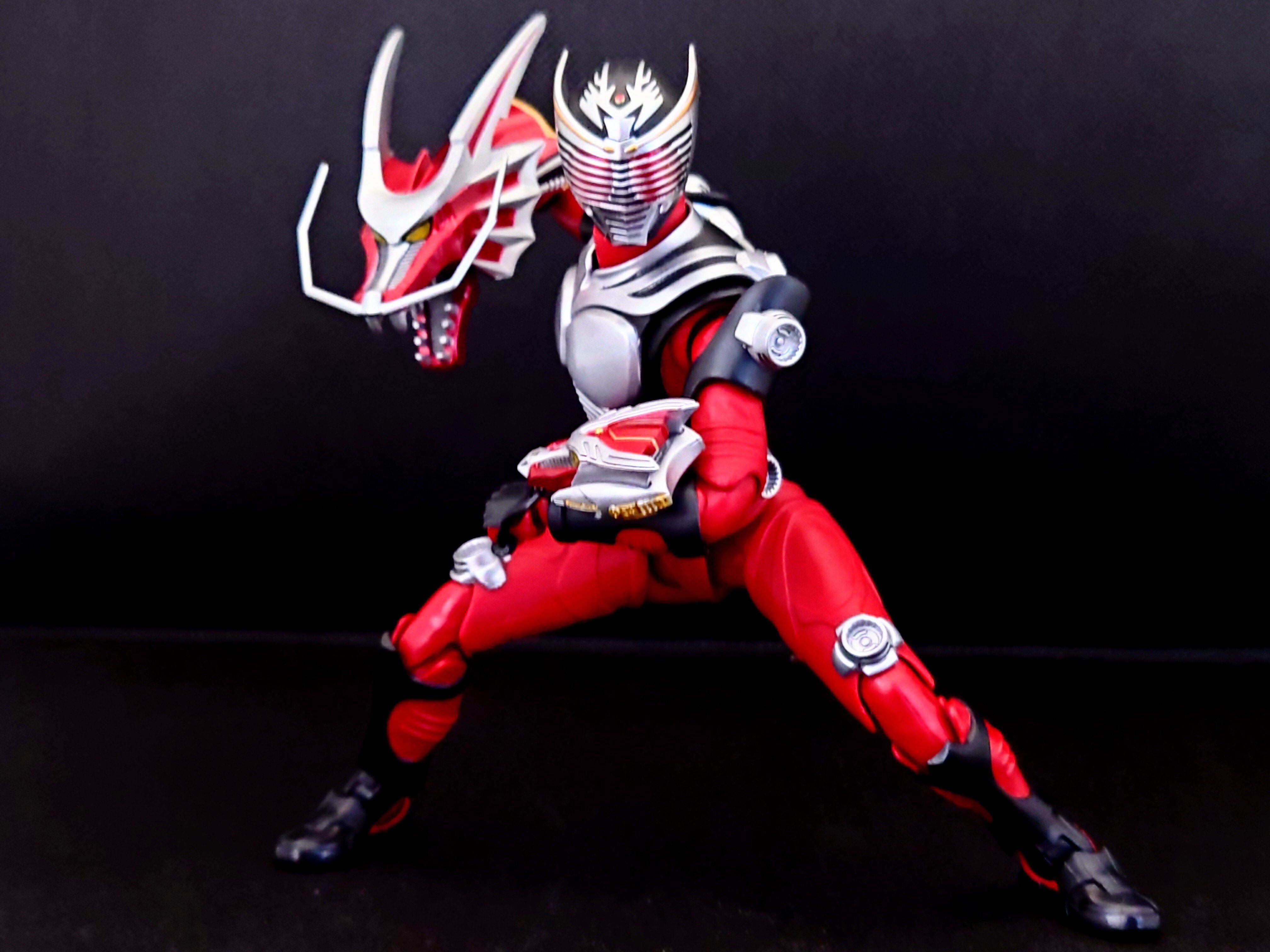 S.H.Figuarts（真骨彫製法）仮面ライダー龍騎 レビュー｜こすもす