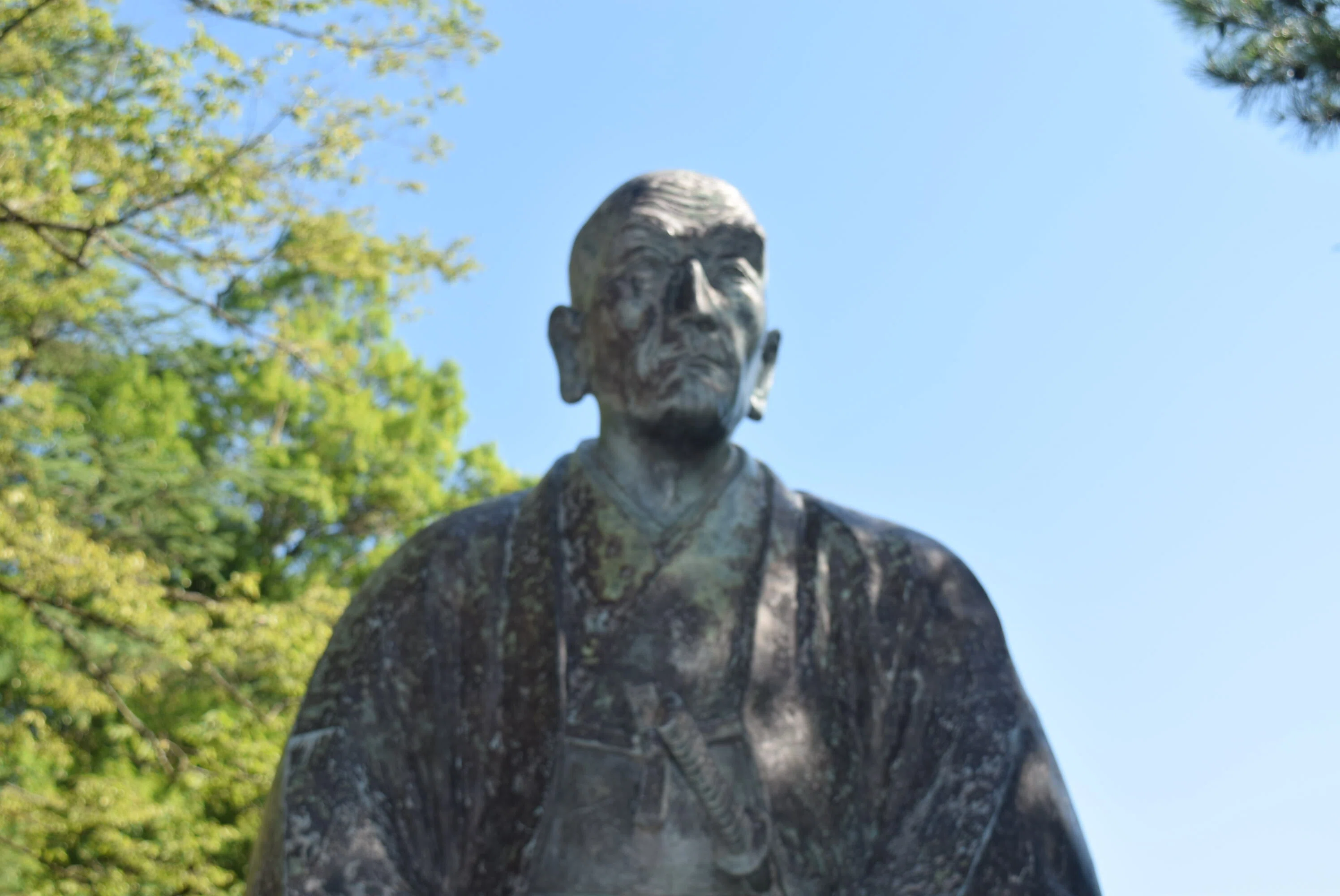 滝川美堂 瀧川美堂 昭和乙未年 木彫 上杉謙信 像 在銘 武将像 置物 古美術 上杉鷹山像を真似ぶ - 一条真也の新ハートフル・ブログ