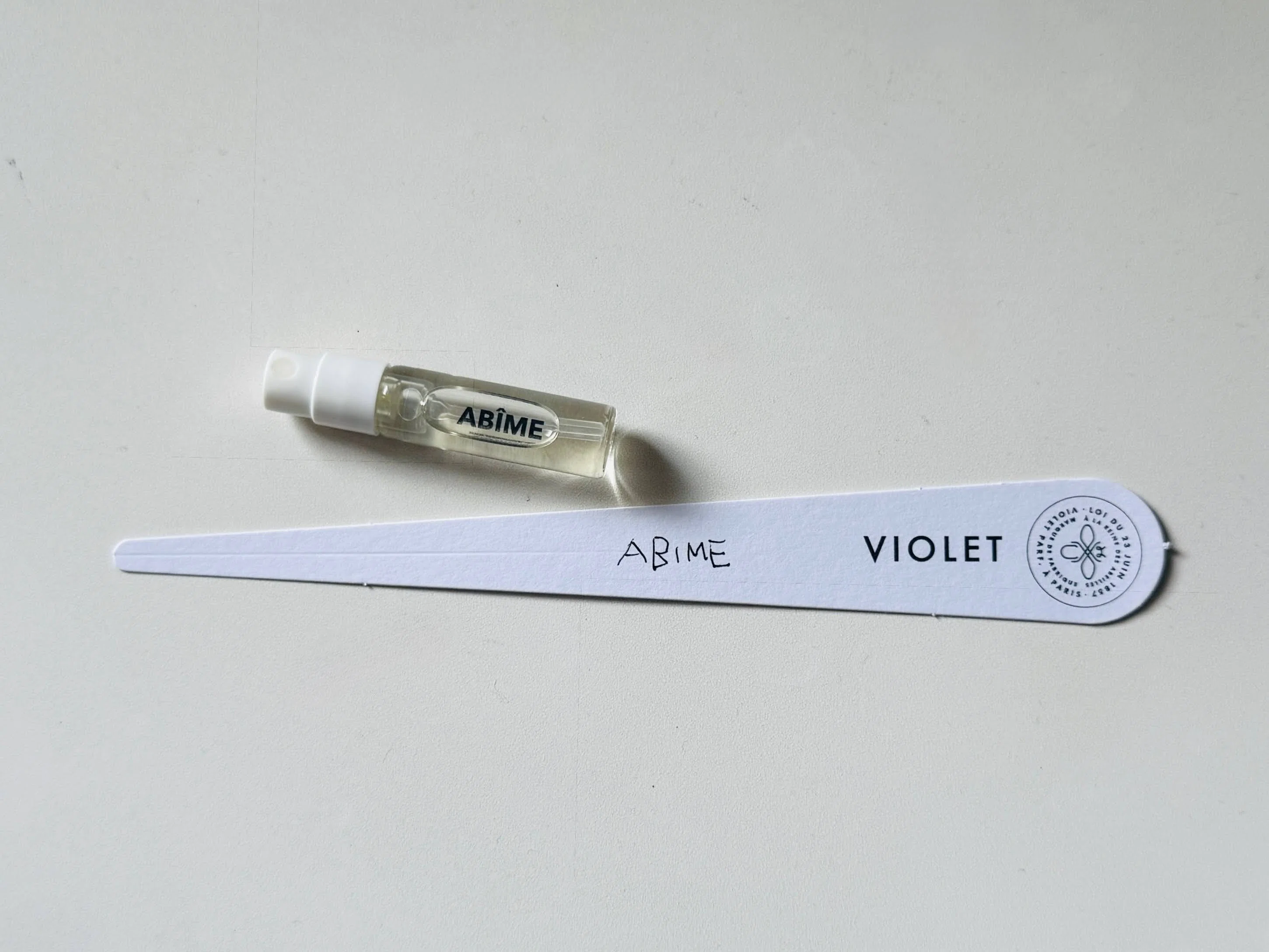 Maison Violet | Abime。神秘的なスモークが導く、シダーの新境地｜kaz-san