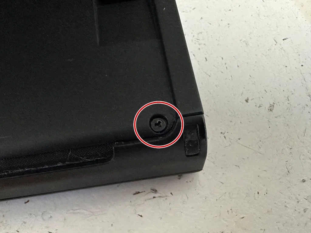 Switch有機ELのゲームソフトトレー修理を5500円で対応中！カードを