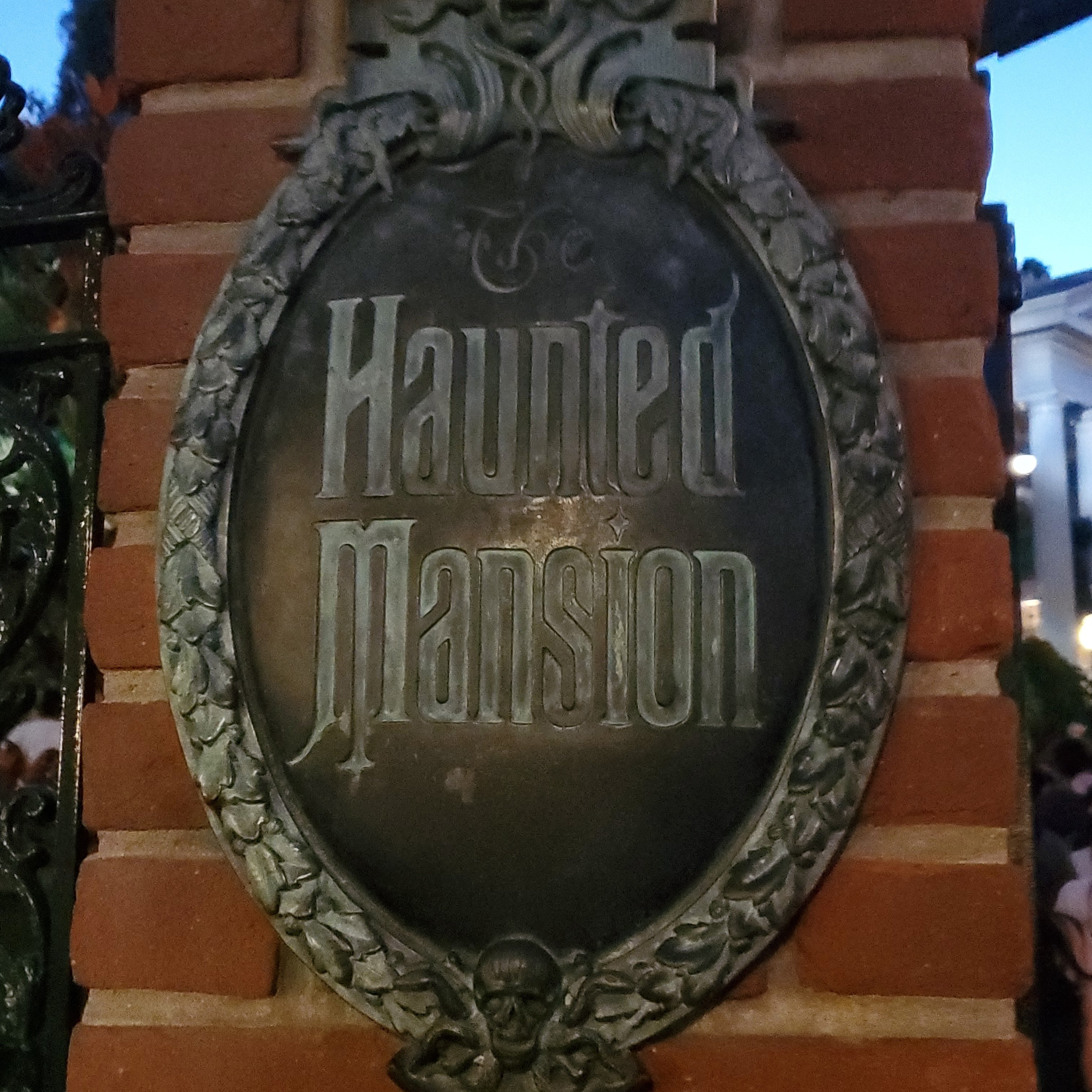 ディズニーアトラクションを深掘り①】ホーンテッド・マンション｜けん