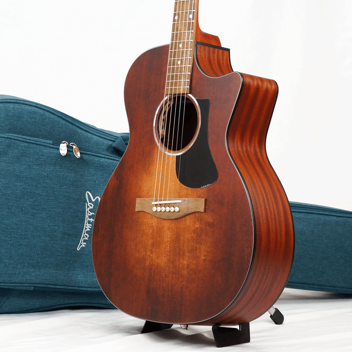 イーストマンによるエレアコ仕様のグランドオーディトリアム「PCH1