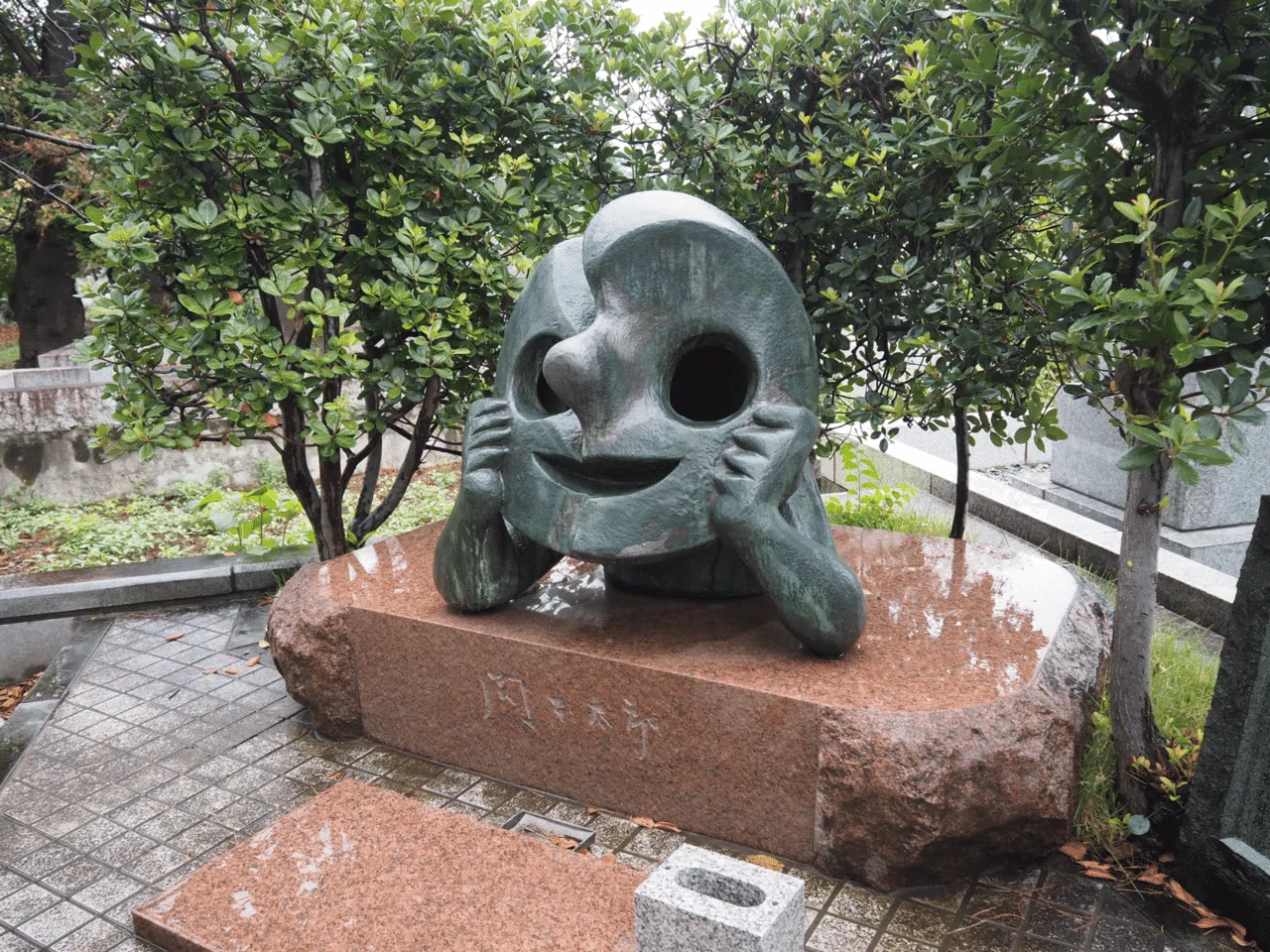 墓の彫刻: 死にたち向かった精神の様態』 E. パノフスキー Amazon.co 