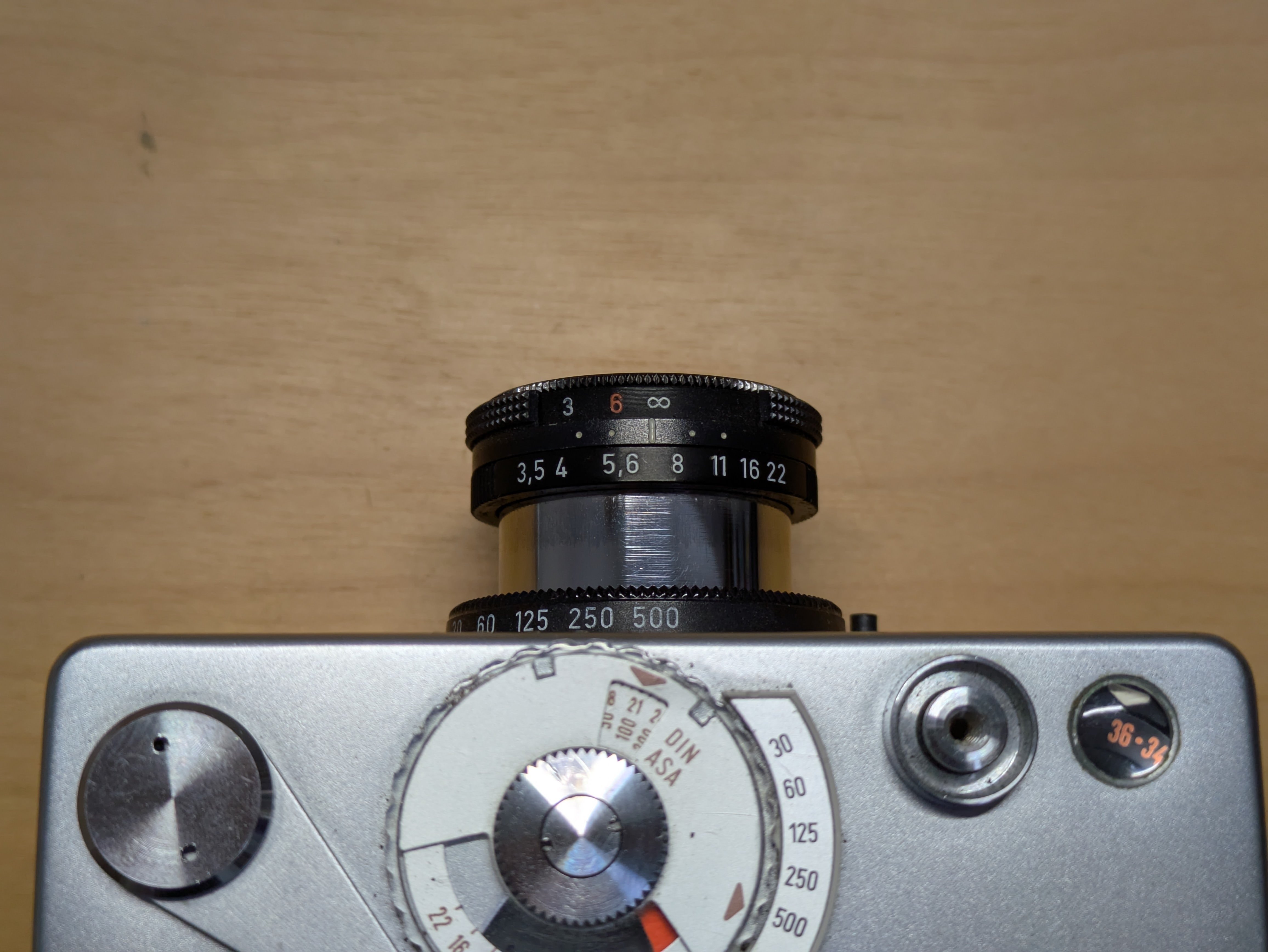 懐中カメラ Rollei B35｜山にも街にも持ち出しやすいコンパクト