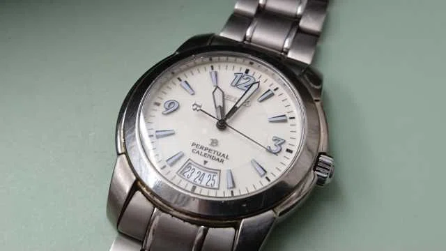 SEIKO】PERPETUAL CALENDAR 8F32 電池交換｜富屋時計店