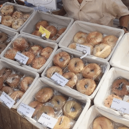 Popular bagel stall at Hyakumanben Handmade Market