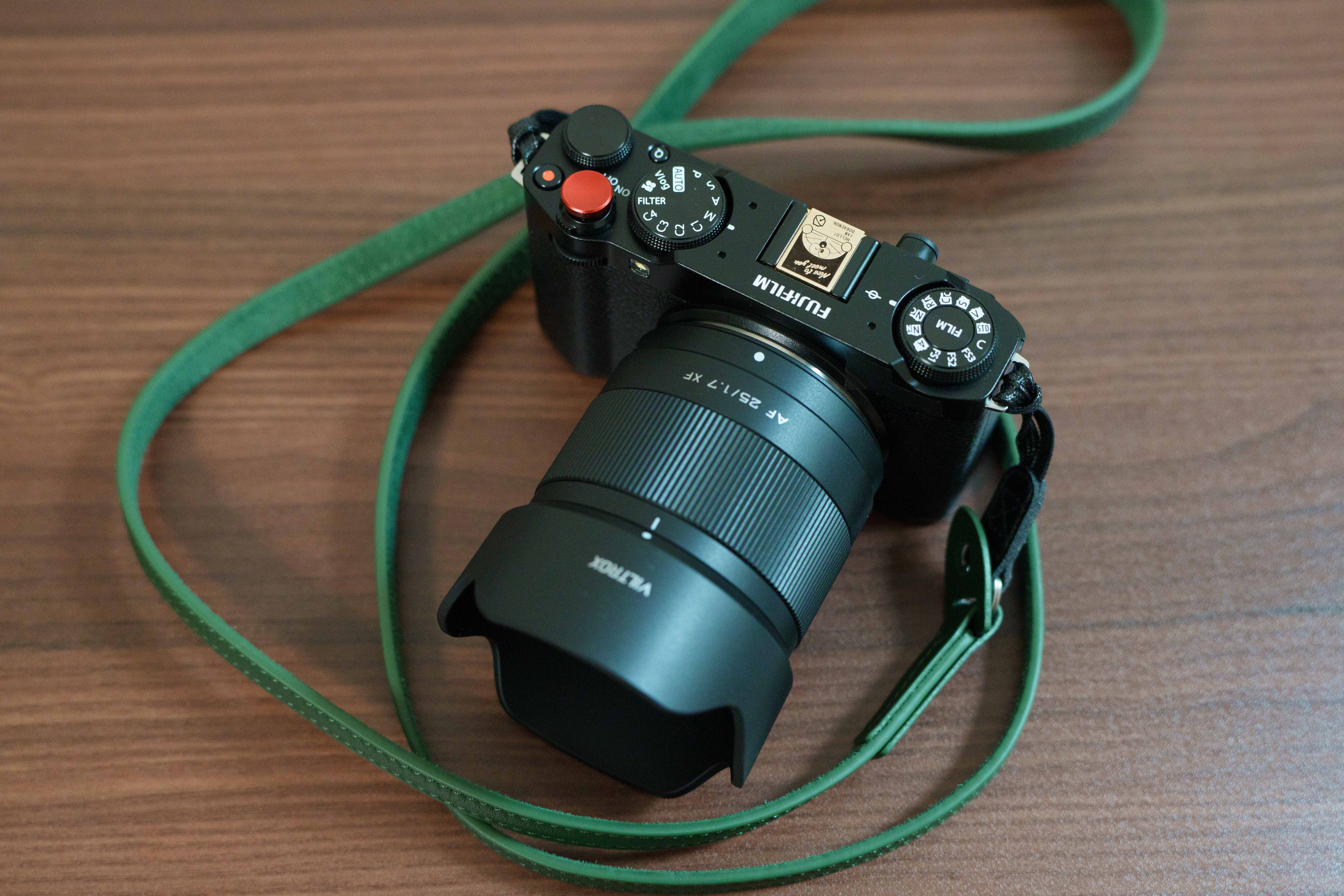 VILTROX 単焦点三兄弟の外観（25mm / 35mm / 56mm F1.7）｜あかうさ📸