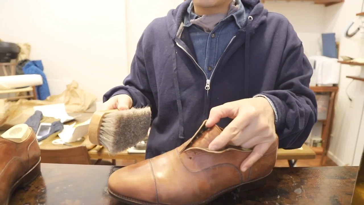 [Definitive Guide] Revive Dull, White, Dry Leather Shoes! 