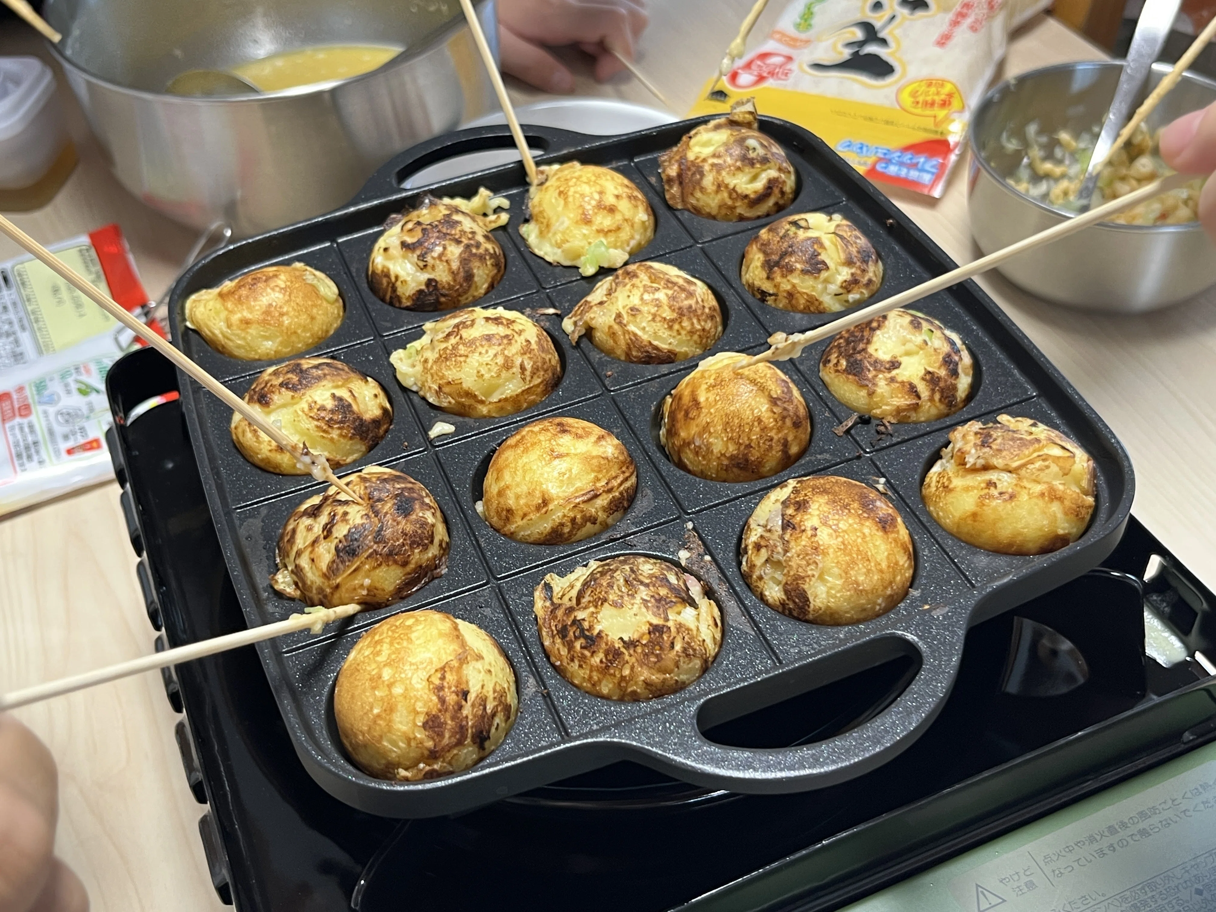 しまいっぱなし防災用カセットコンロで、たこ焼きパーティー??｜りあこ