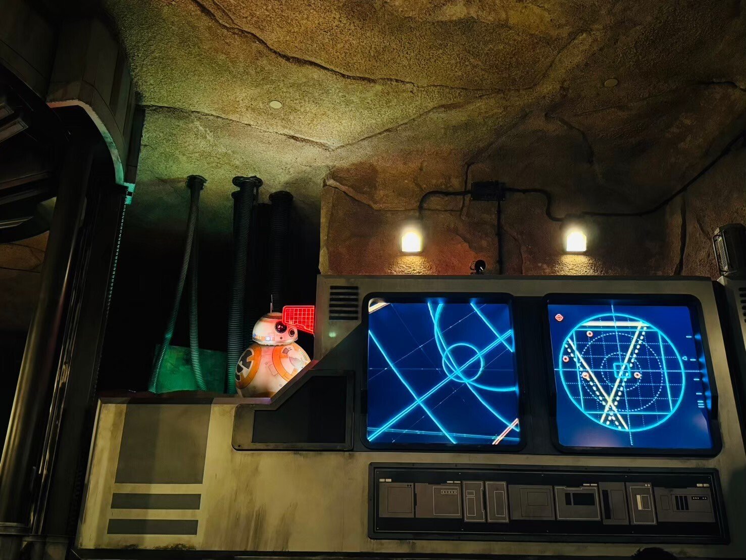 カリフォルニアディズニー ディズニーランド スターウォーズ編｜めめん