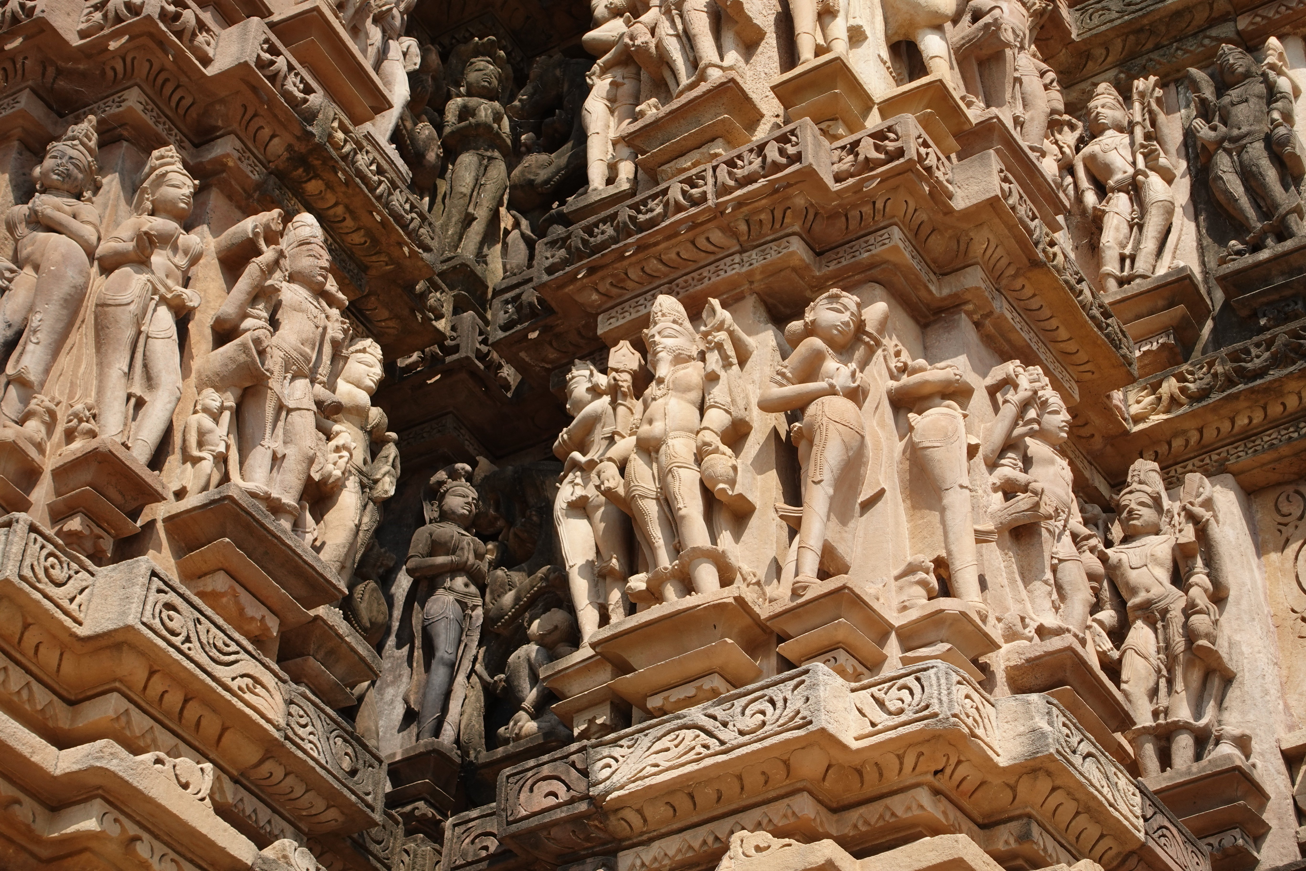 インド カジュラホ遺跡 仏像 約30cm インド カジュラホ遺跡 仏像 約30cm