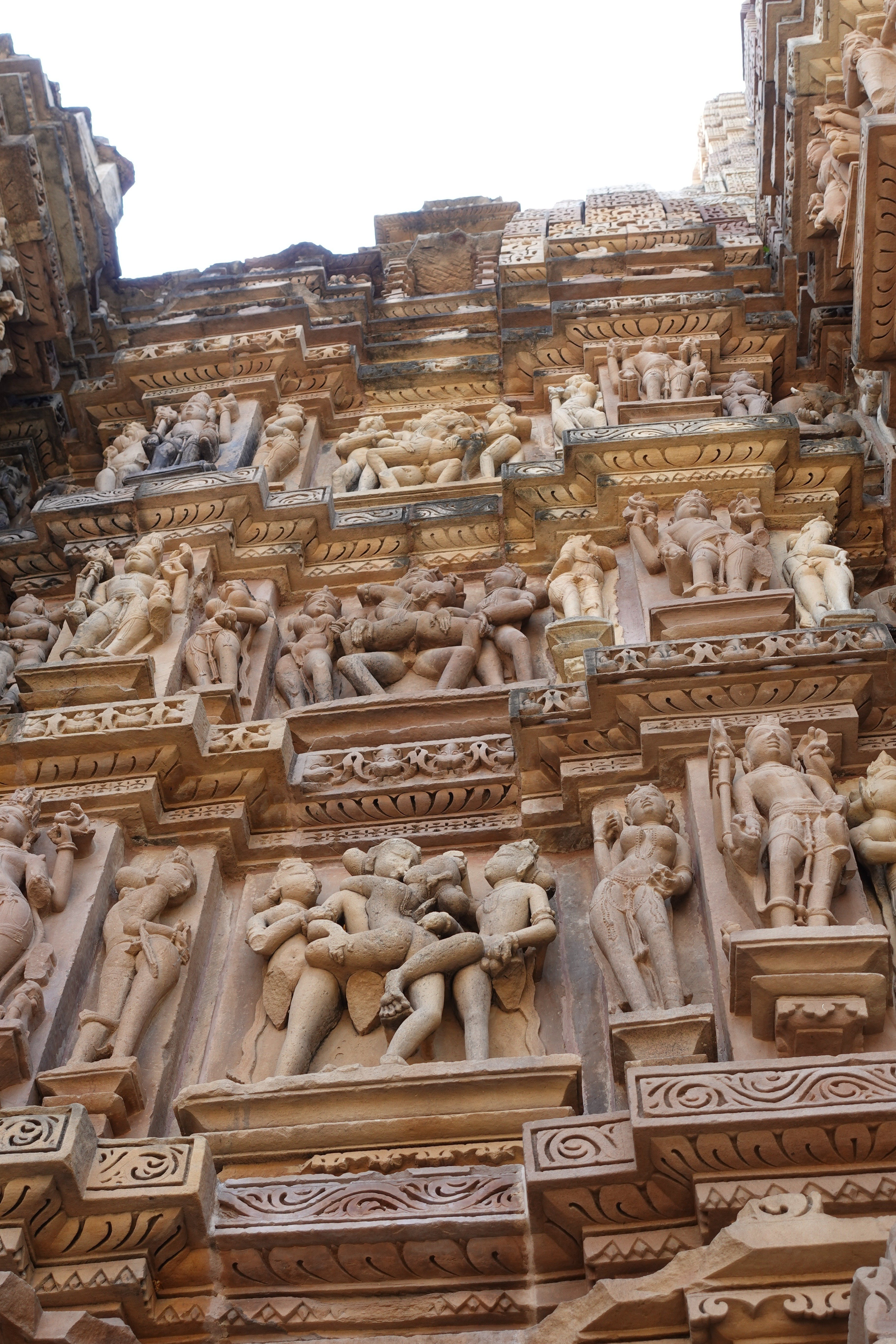 カジュラーホー遺跡の彫刻はあまりに芸術的！また行きたいインド遺跡の