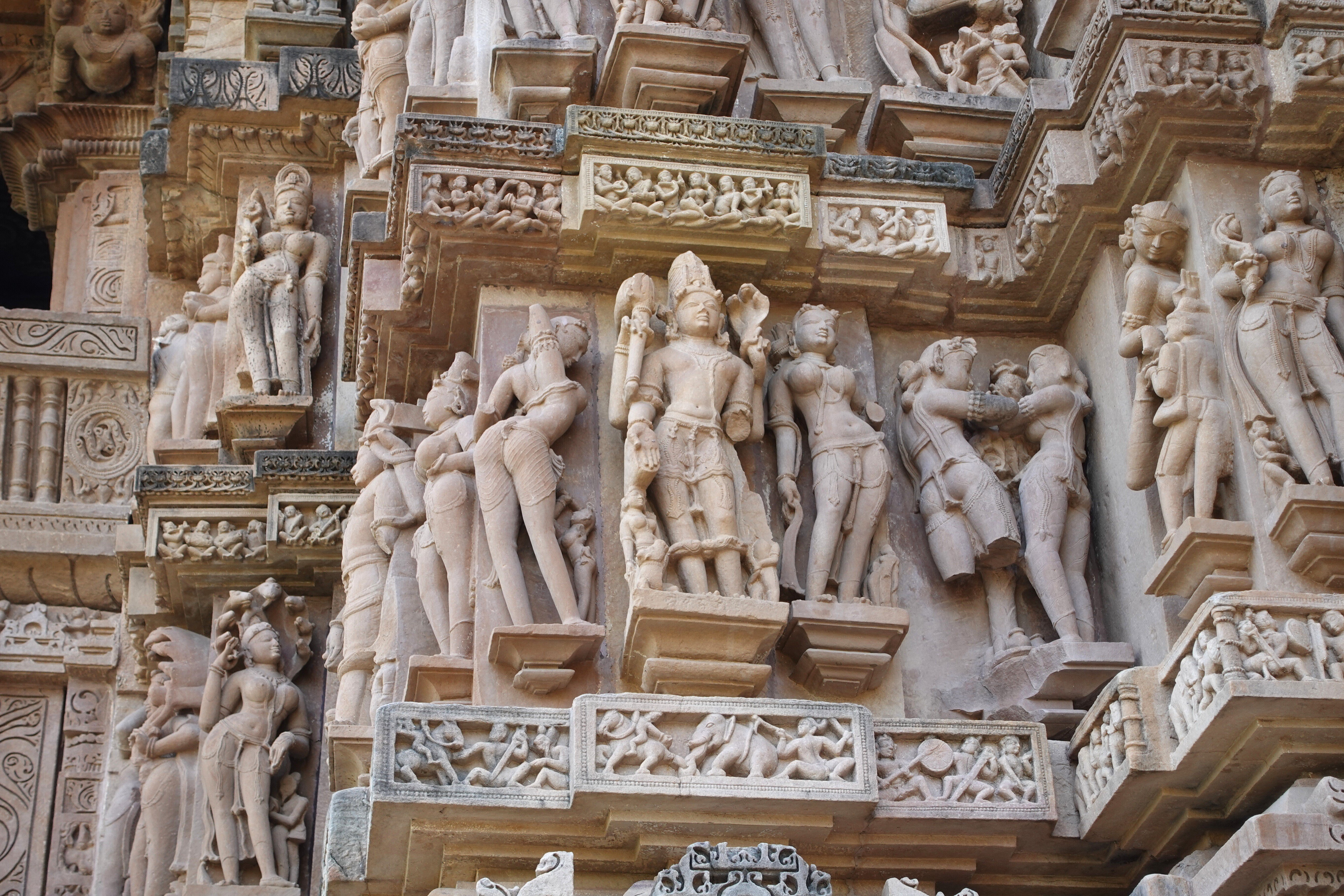 カジュラーホー遺跡の彫刻はあまりに芸術的！また行きたいインド遺跡の