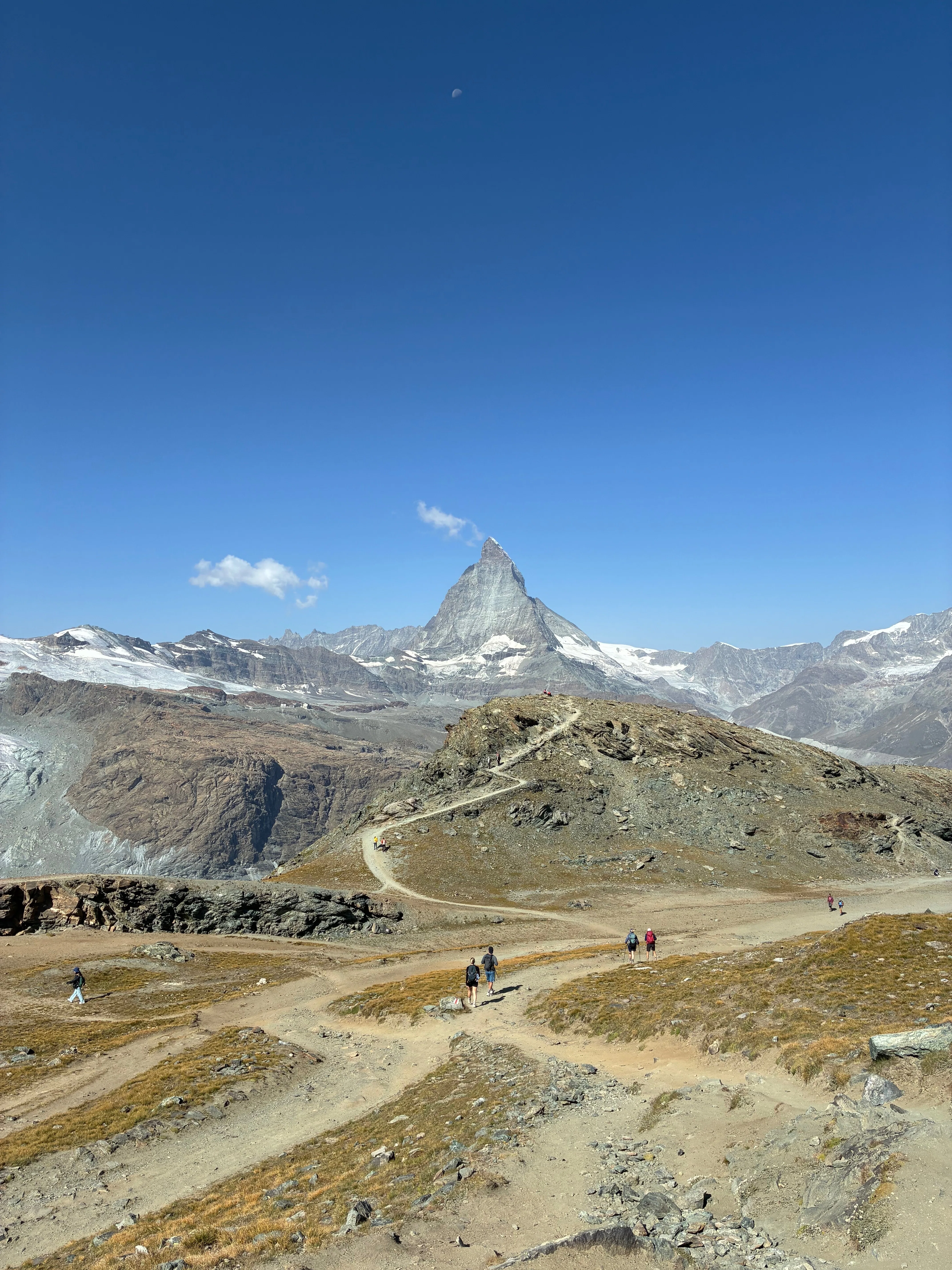 スイスの絶景鉄道旅🇨🇭②逆さマッターホルンを見る｜にゃほにゃほ