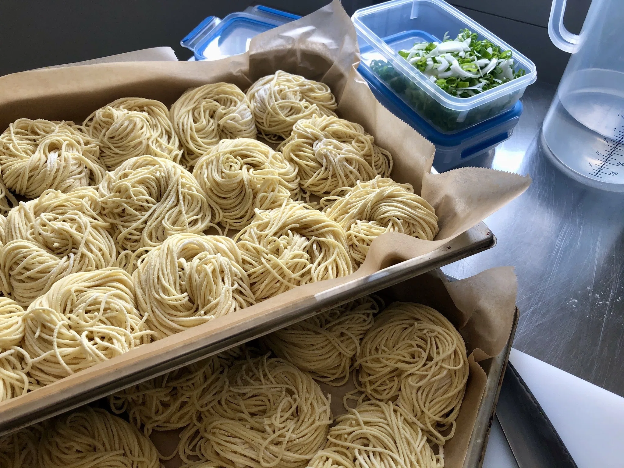 パスタマシンにモーターをつけてパパッとおいしく生パスタ｜ドイツで