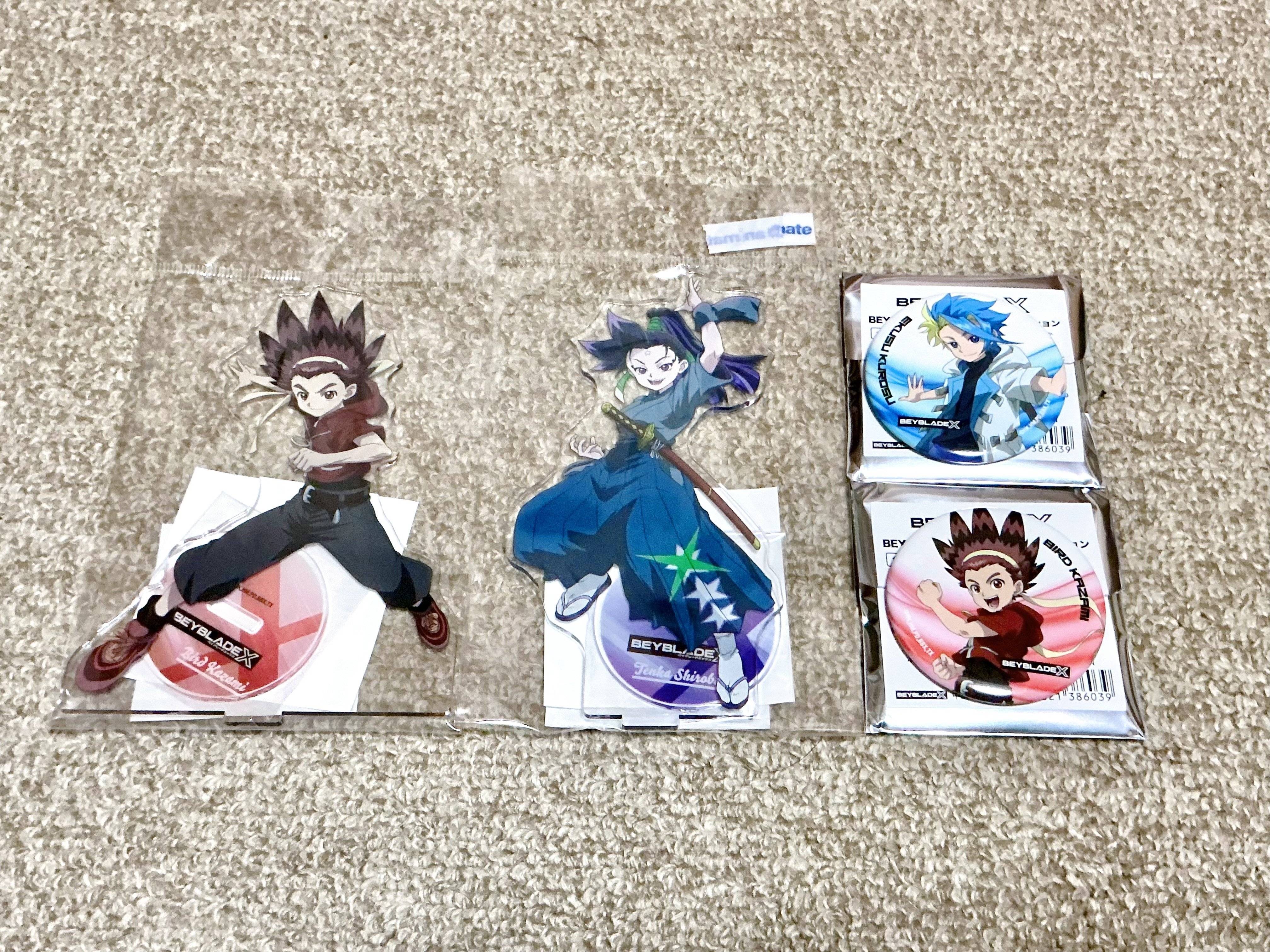 BEYBLADE ベイブレード バースト アクリルスタンド & 缶バッジ とんぼ様専用 ベイブレード バースト アクリルスタンド & 缶バッジ