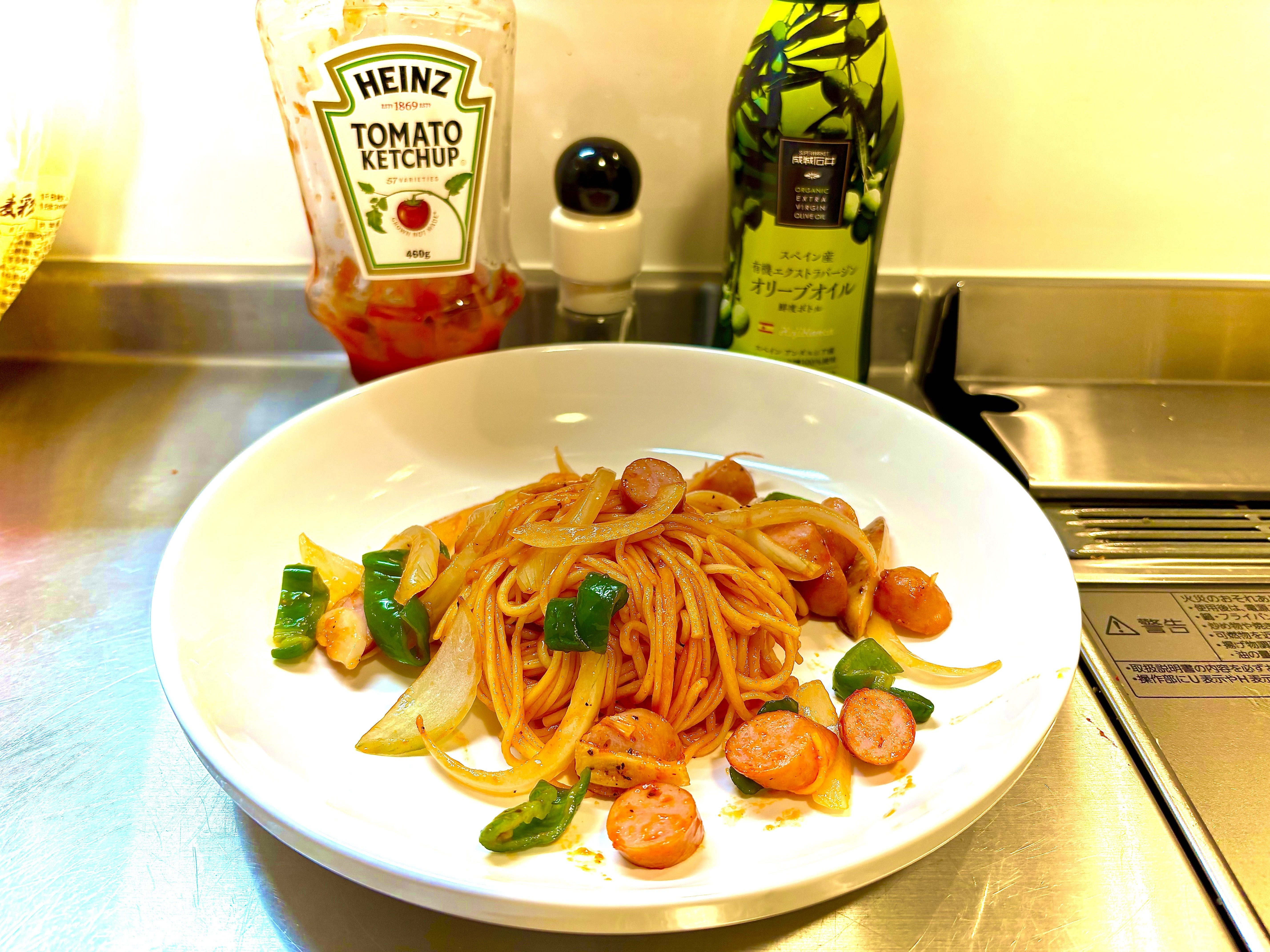 食】 暗殺者のパスタ風ワンパンナポリタン〜〜ゴッドファーザーをBGMに