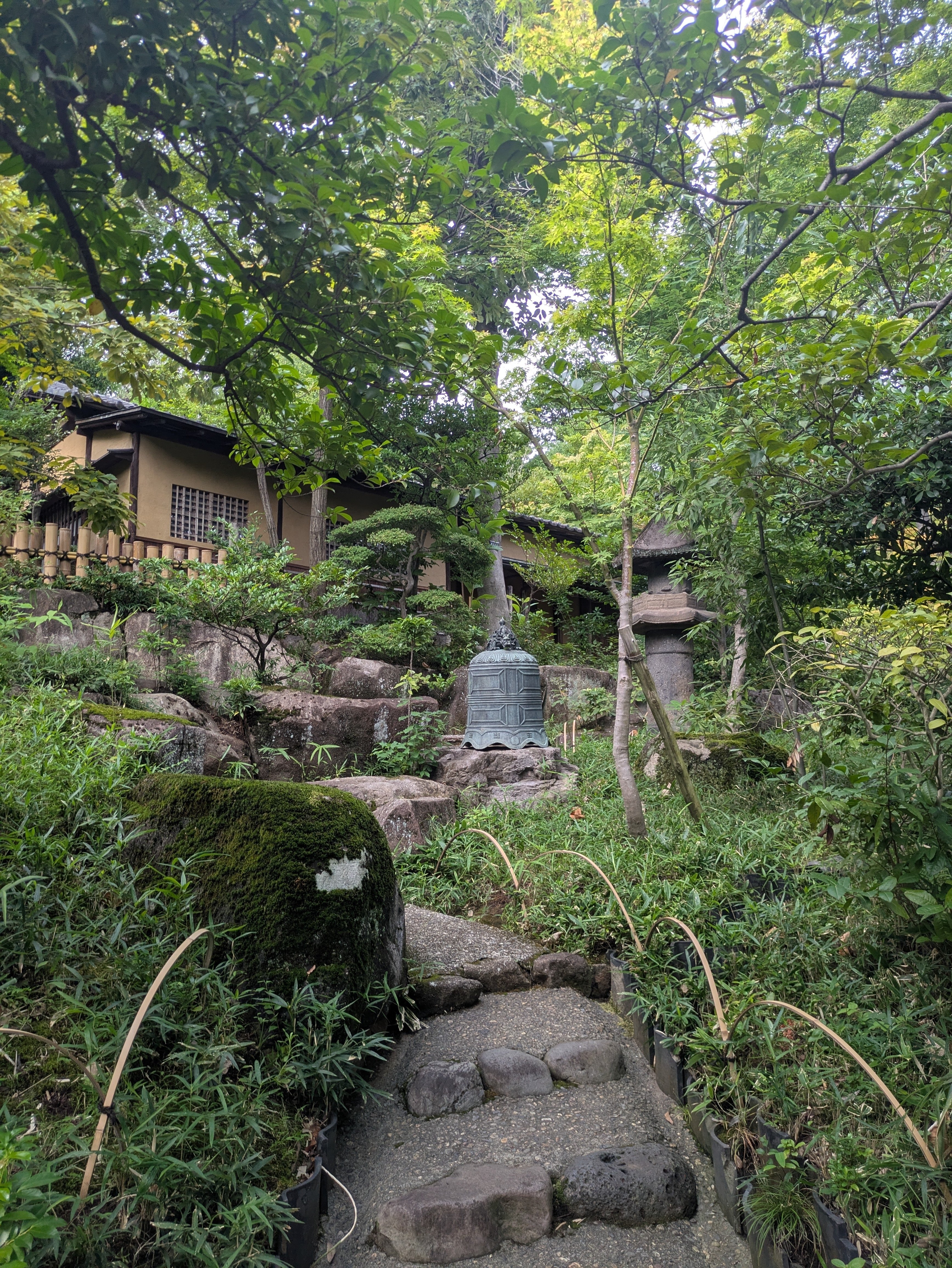 夏は美術館巡り。表参道ですごすぞ/岡本太郎と根津美術館｜ぼいど