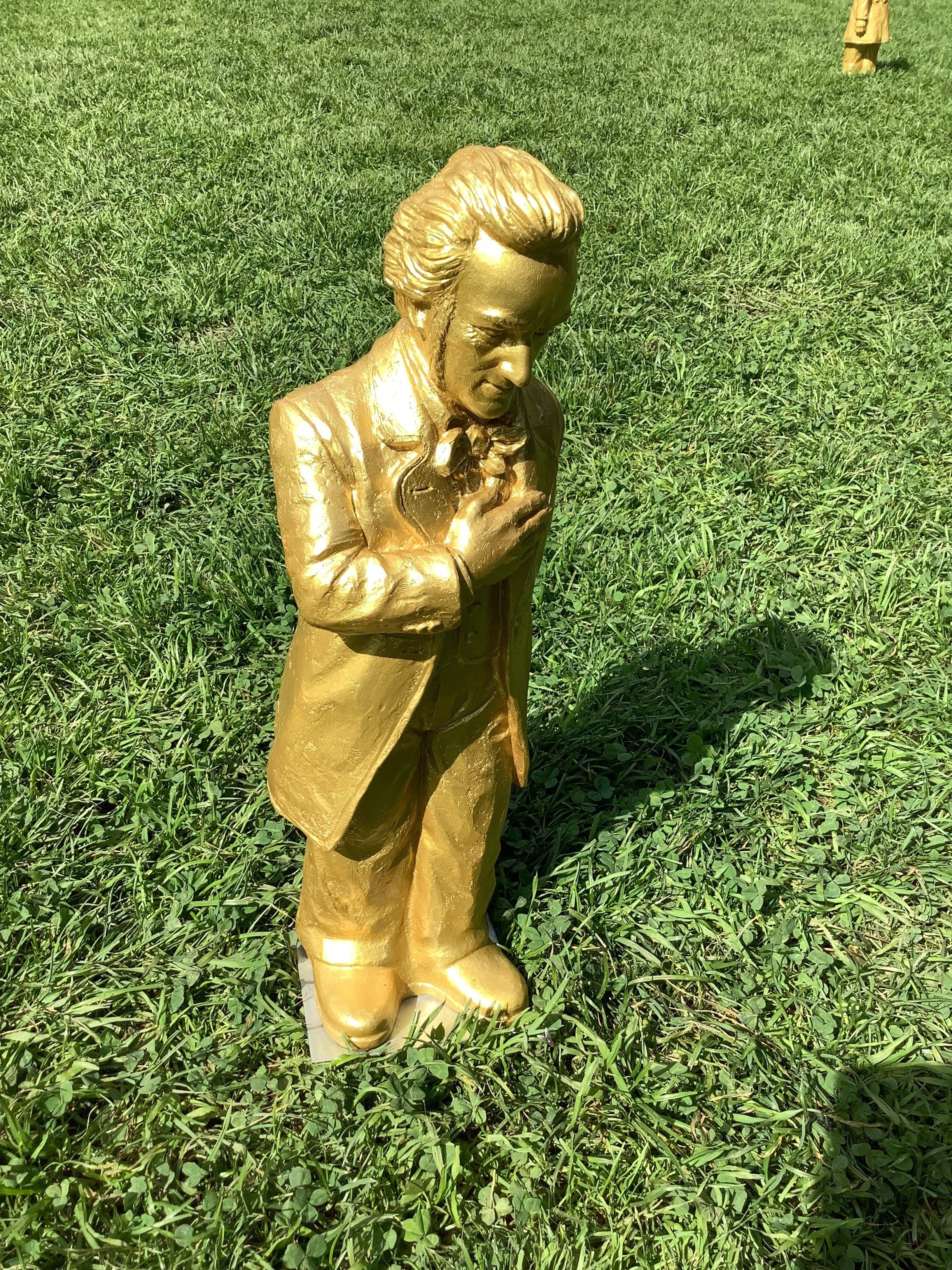 入手困難「新バイロイト」（初版・美品）バイロイト音楽祭にご興味ある方必読 バイロイト発 〓 バイロイト音楽祭が今後の計画を発表、音楽祭150周年