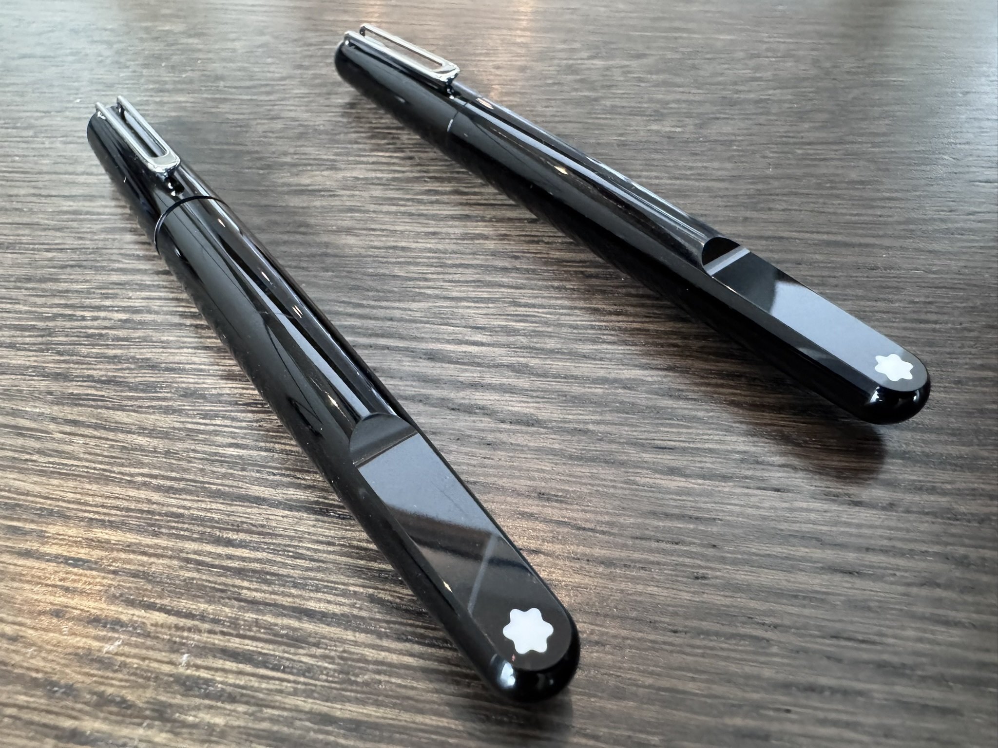 Essential Things - Montblanc M by Mark Newson｜りおさん