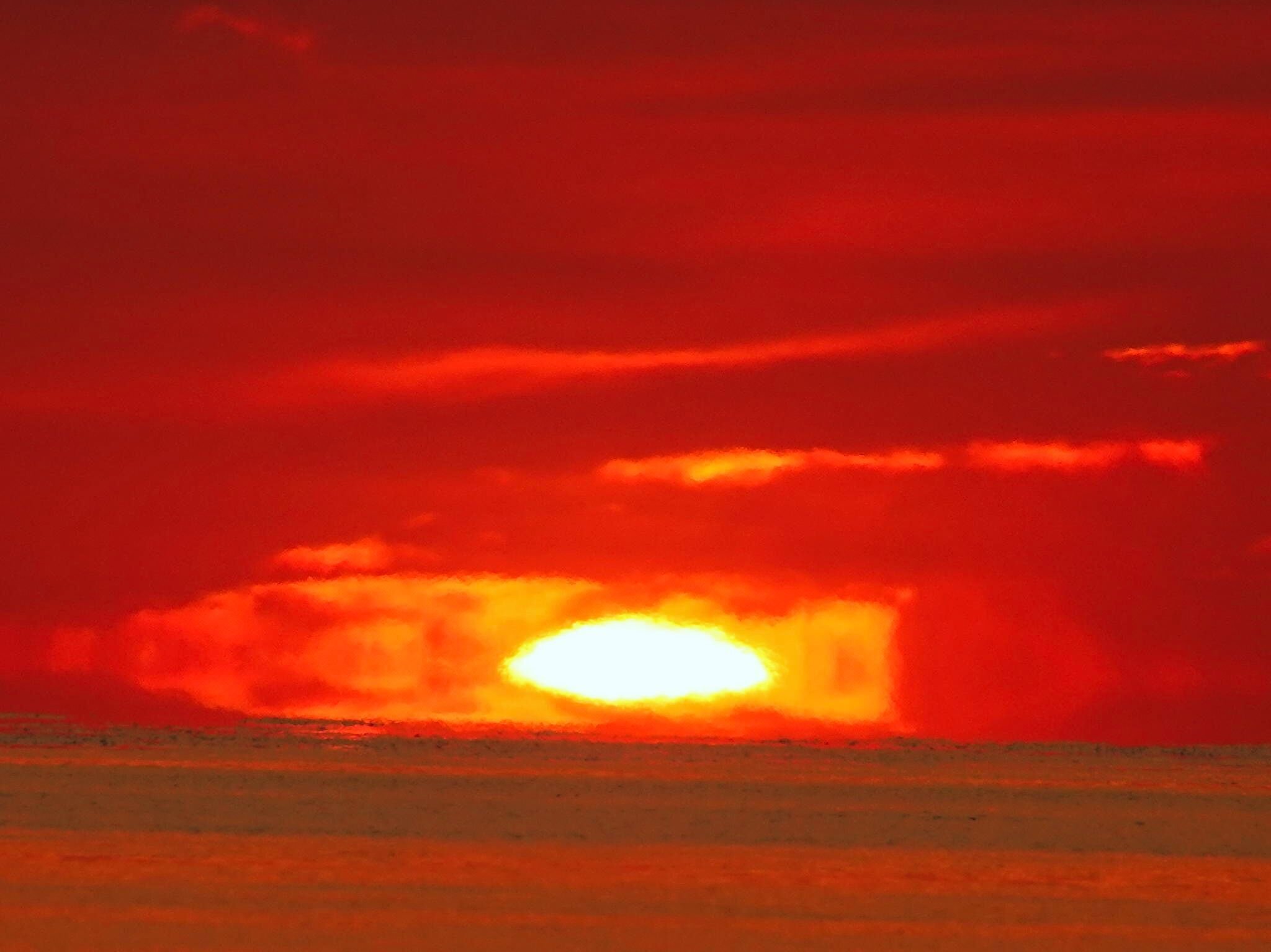 ありーん様 「朝焼け」日の出  風景  海  太陽 キャンバス F3 雨晴海岸で夕焼け見たんだー♪ ＊ ＊ ＊ ＊ ＊ #帰路は北陸