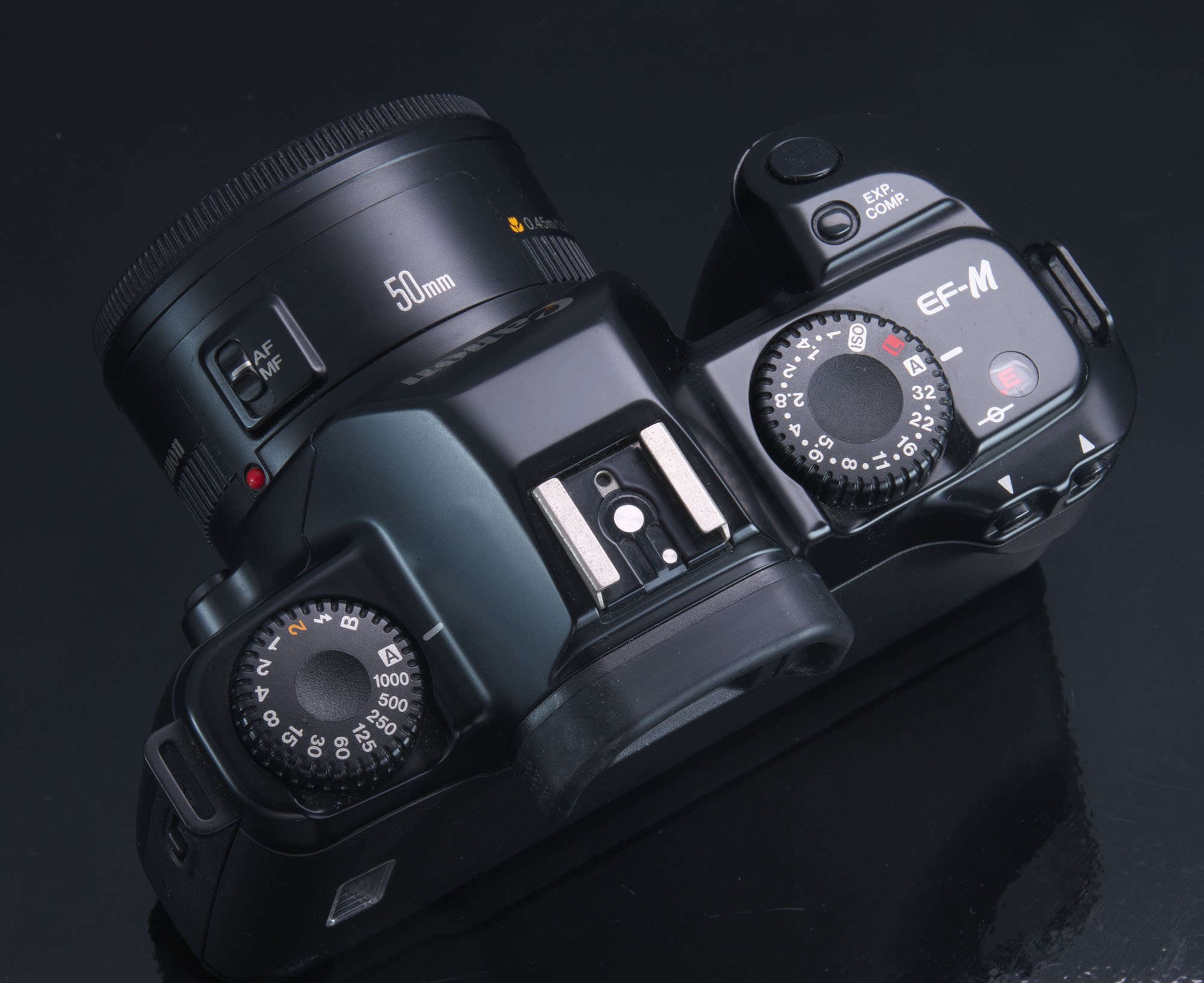 使い手を選ぶシンプルなカメラ｜フユキ／西川冬旗