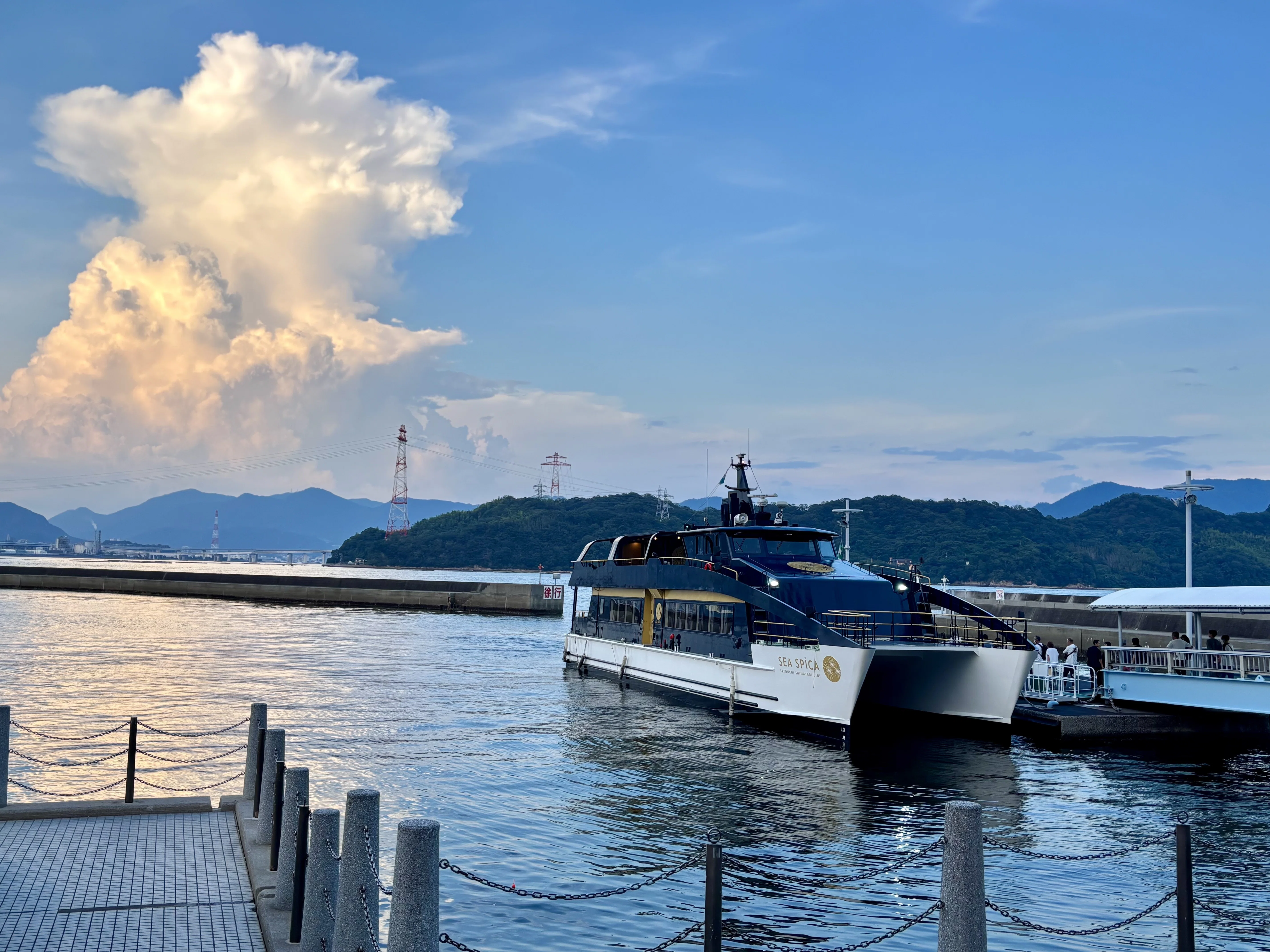 夏季限定】観光型高速クルーザー「SEA SPICA」に乗って 宮島を海上参拝