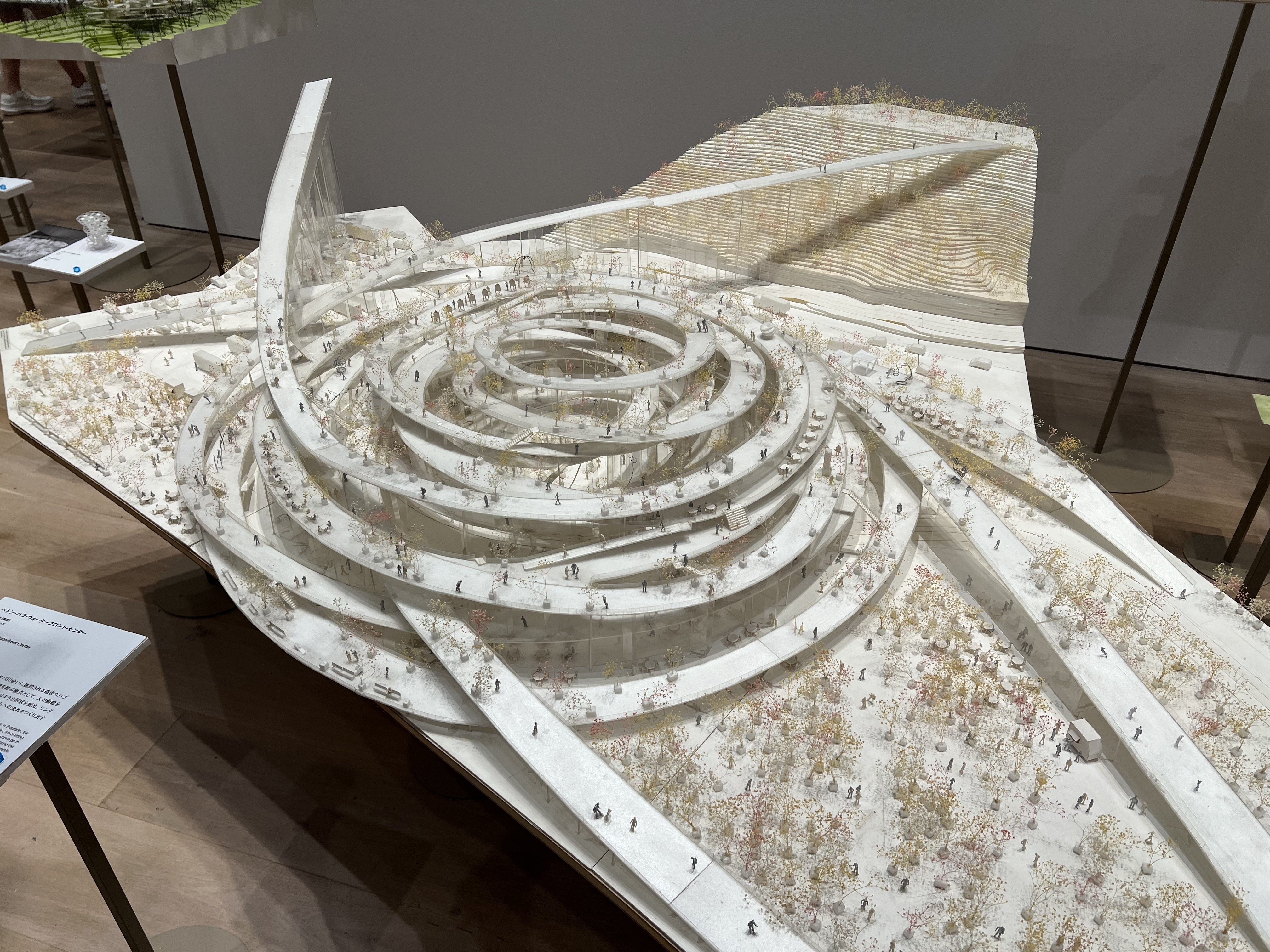 藤本壮介の建築 原初・未来・森｜Y.MURA/Generative Cubes