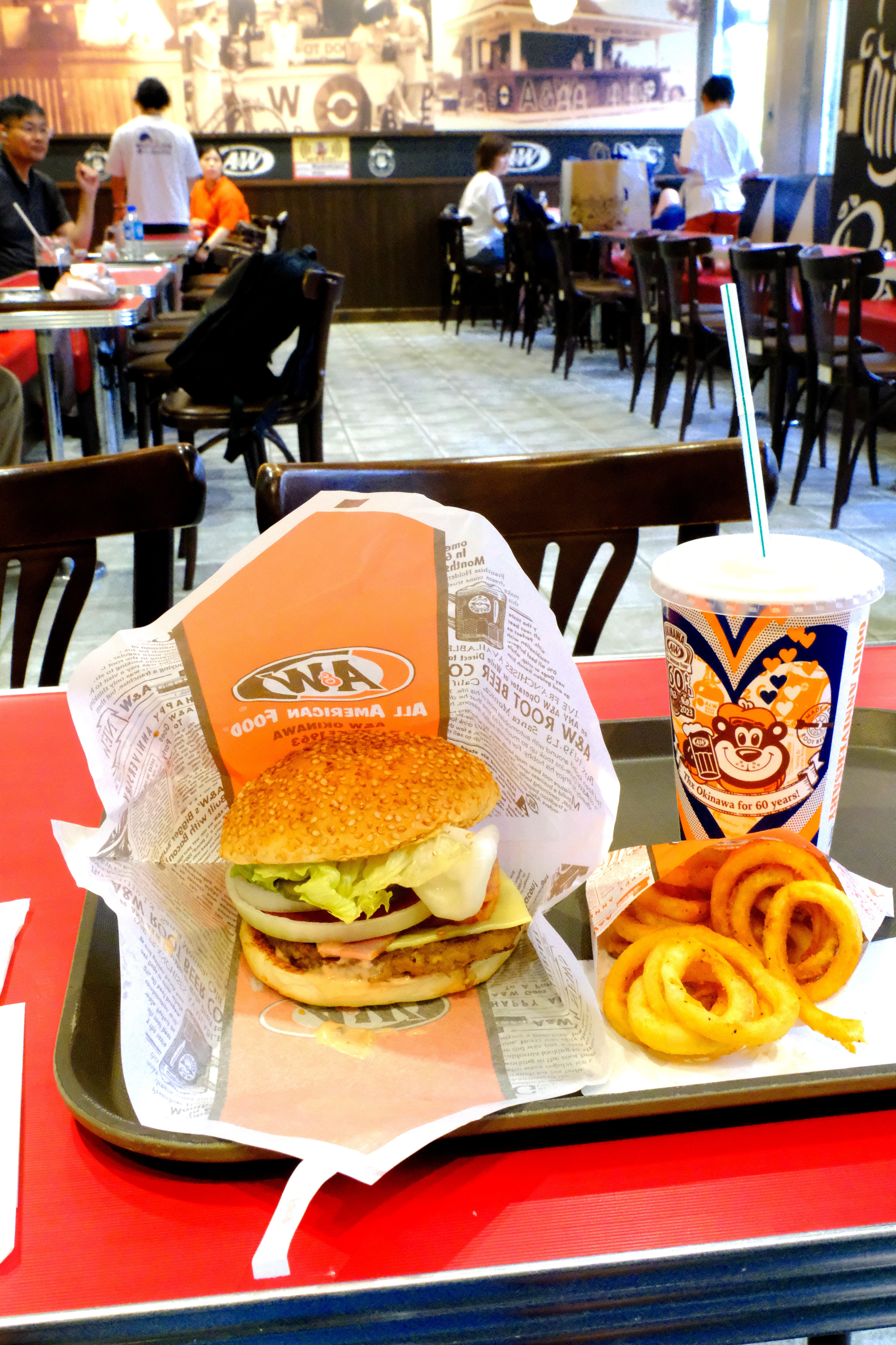 沖縄】牧港のA＆W（エンダー）の人気ぶりはすごかった｜Heira.K