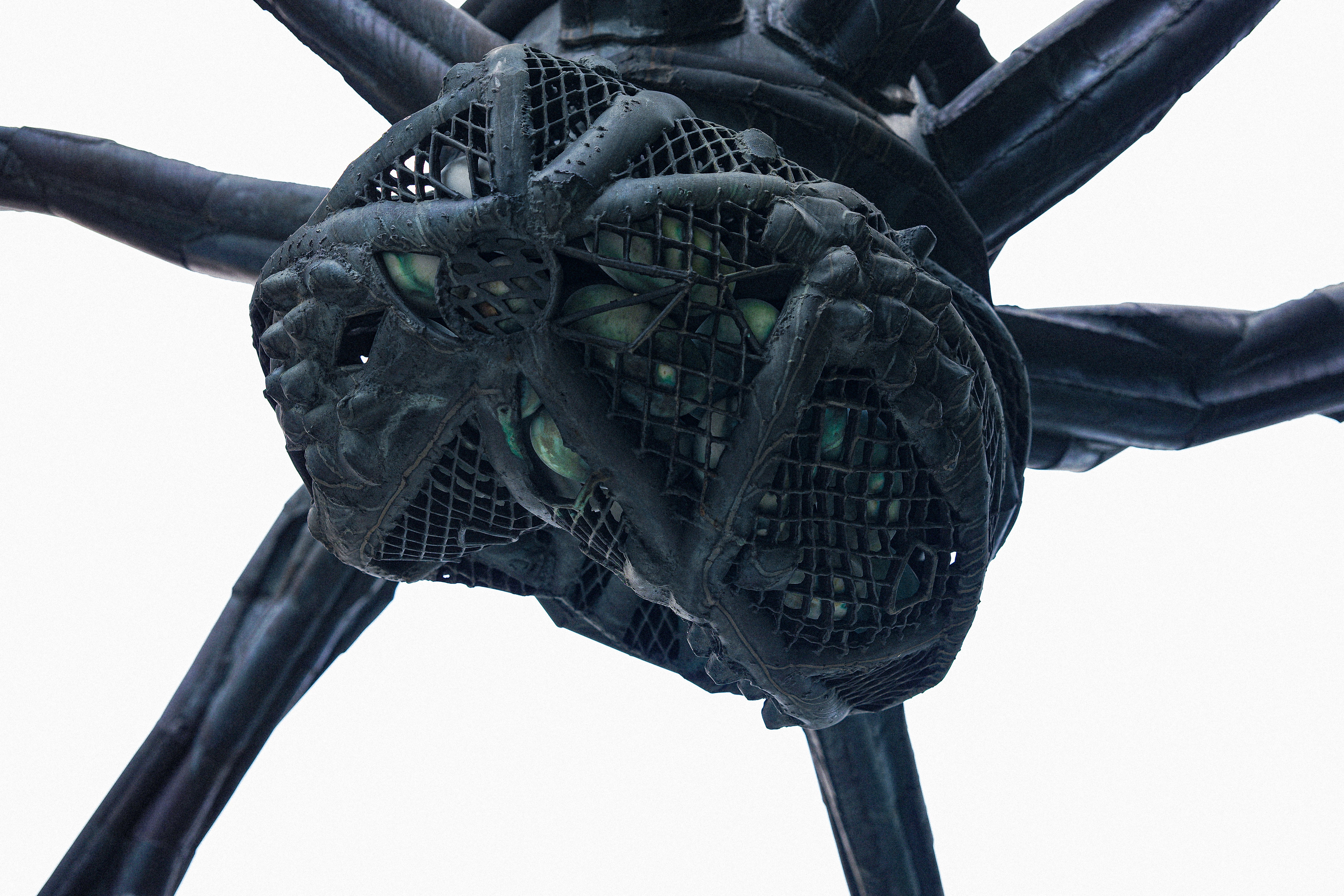 街角の美術館を巡る旅 vol.01 | 六本木ヒルズにいる巨大蜘蛛の正体は