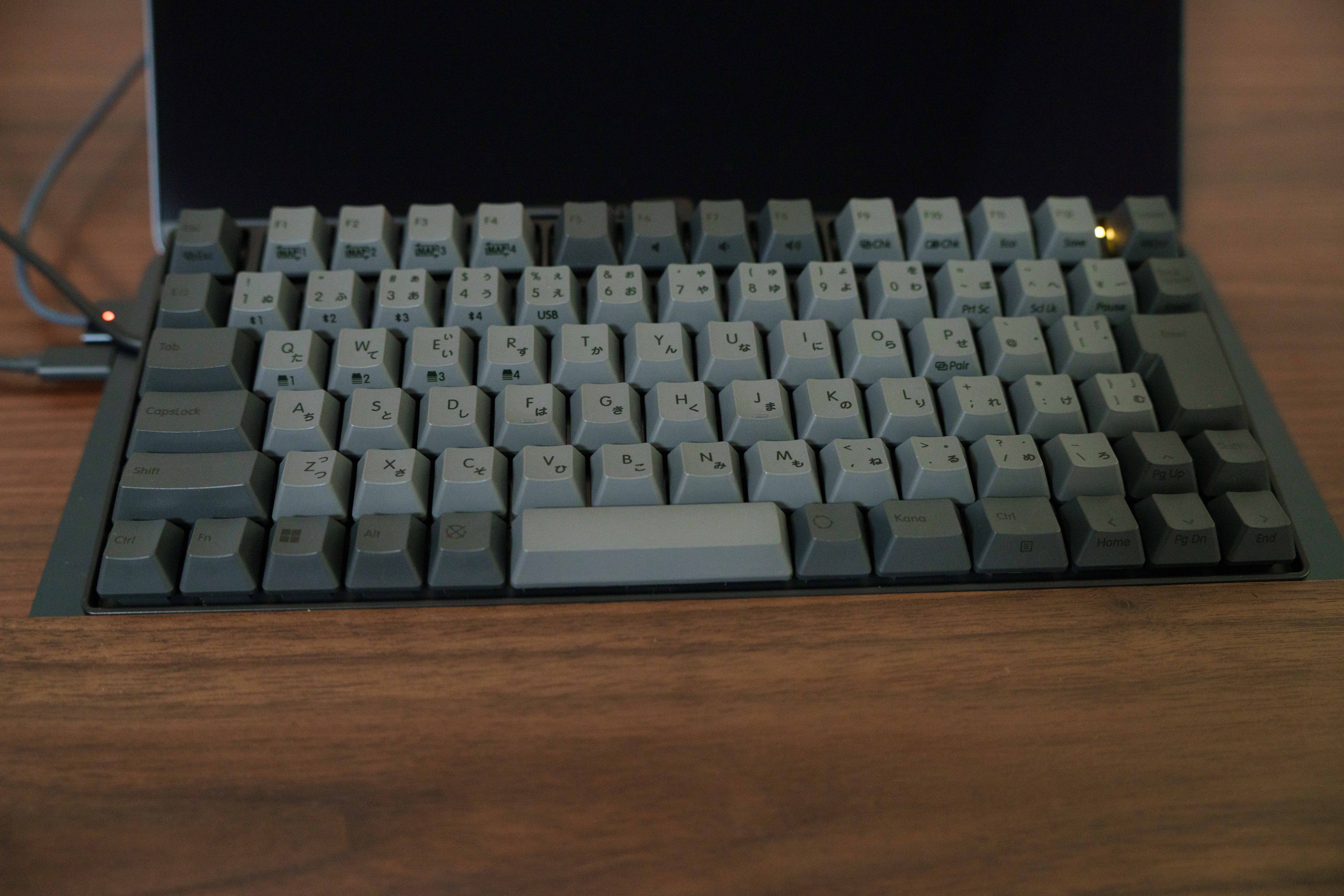 打鍵感の葛藤】REALFORCE RC1の30gがめちゃくちゃよい｜あかうさ📸