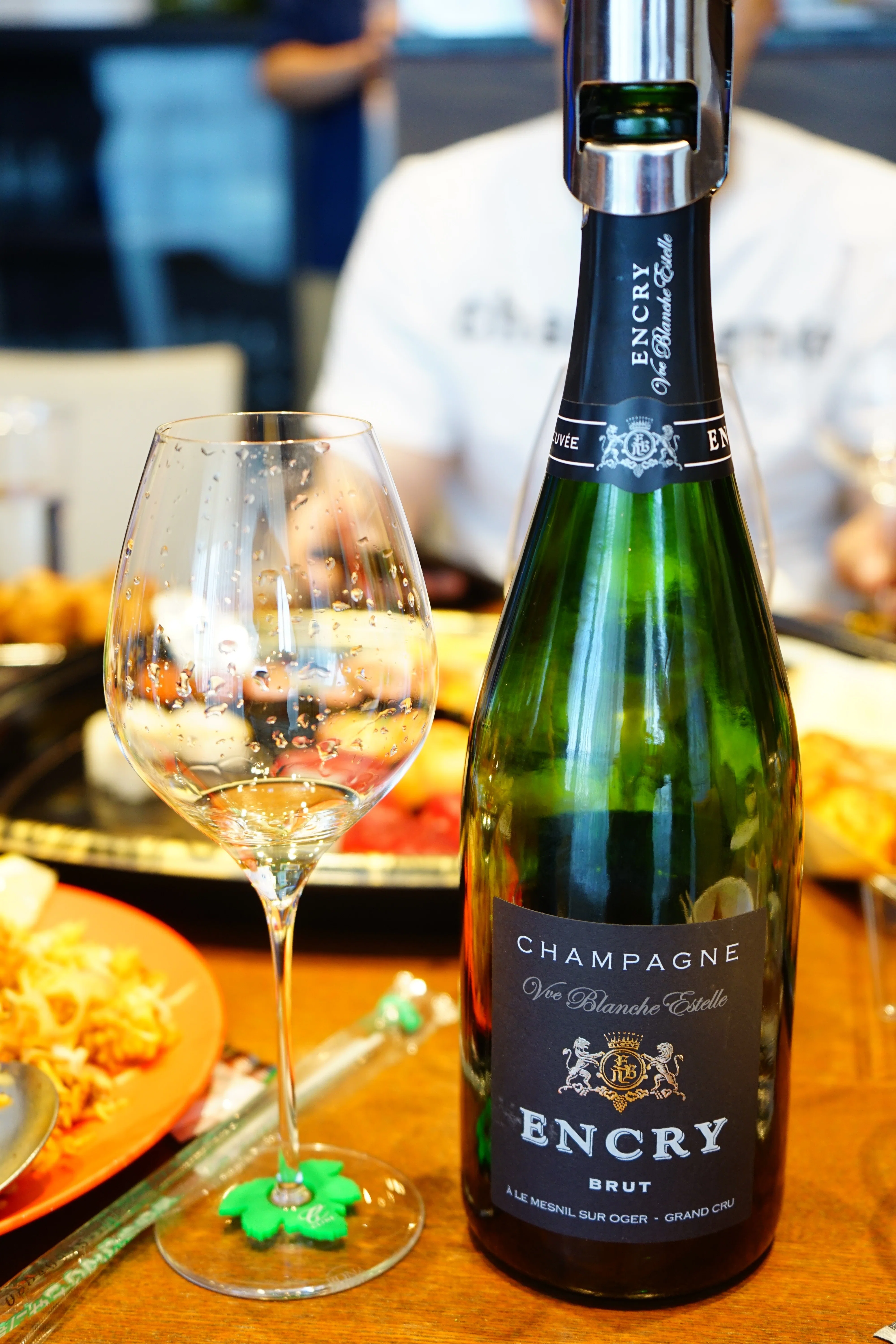 シャンパーニュ8本飲み比べ|安ワイン道場師範 シャンパーニュ8本飲み比べ|安ワイン道場師範