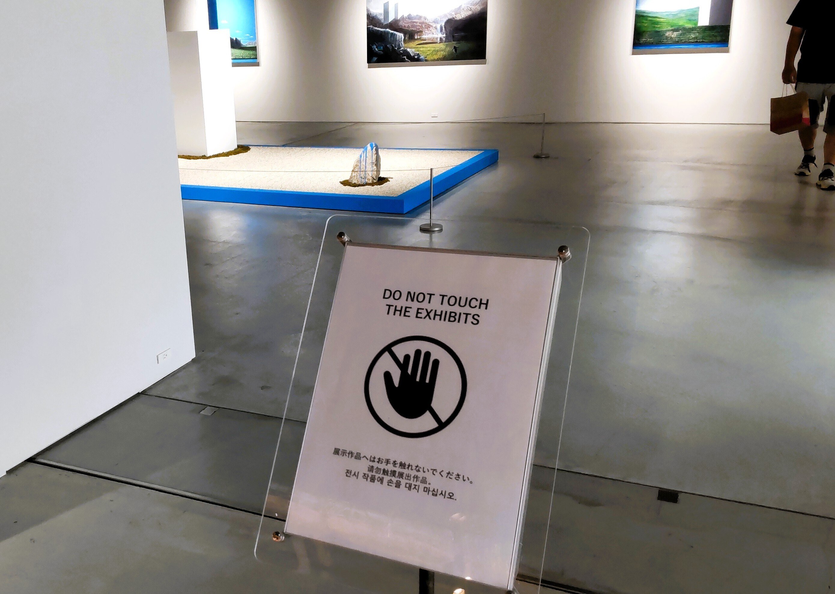 展覧会レポ：枯山水×ペンギンが誘う異空間─猪瀬直哉＠京都 蔦屋書店+